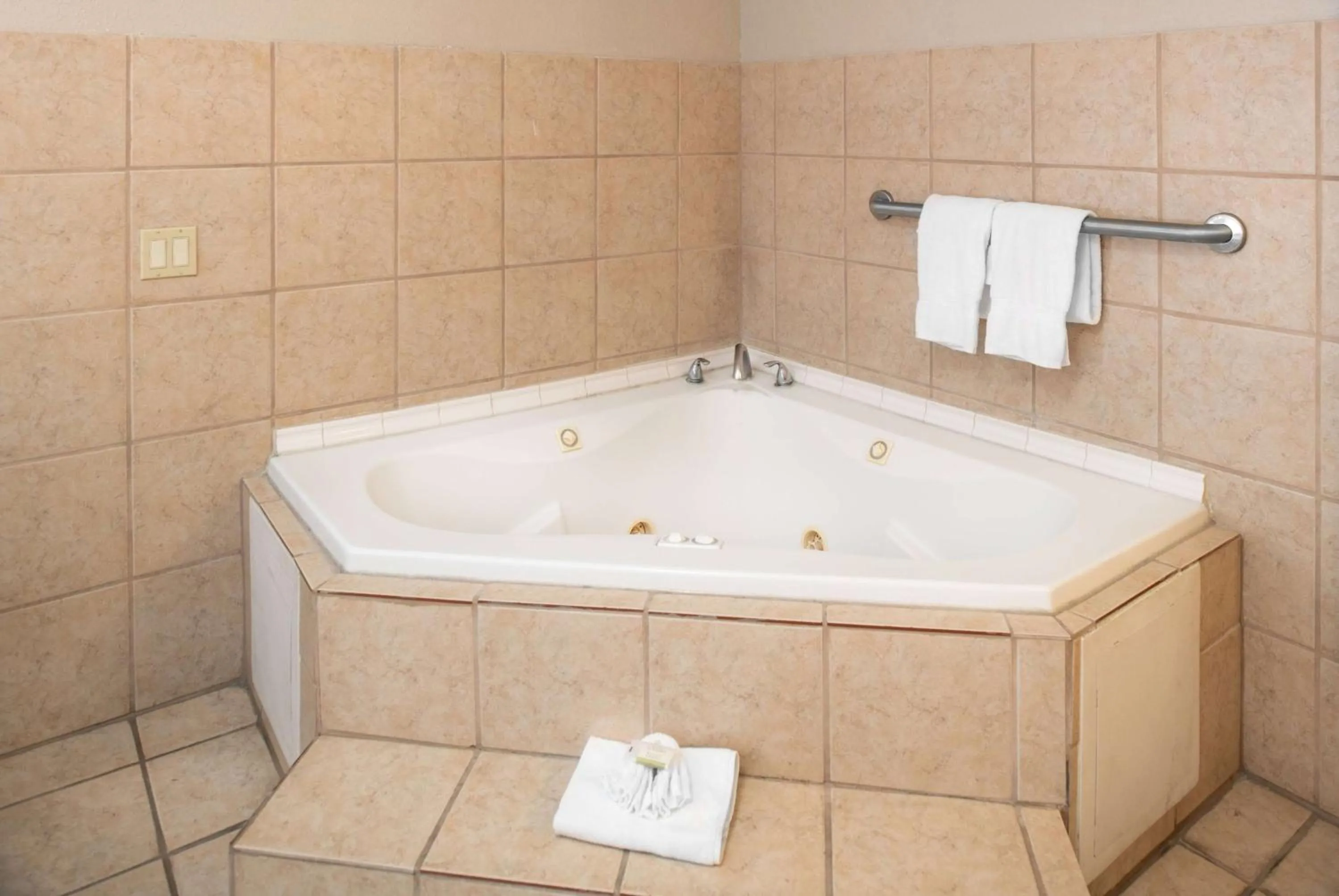 Photo of the whole room in Days Inn & Suites by Wyndham Artesia