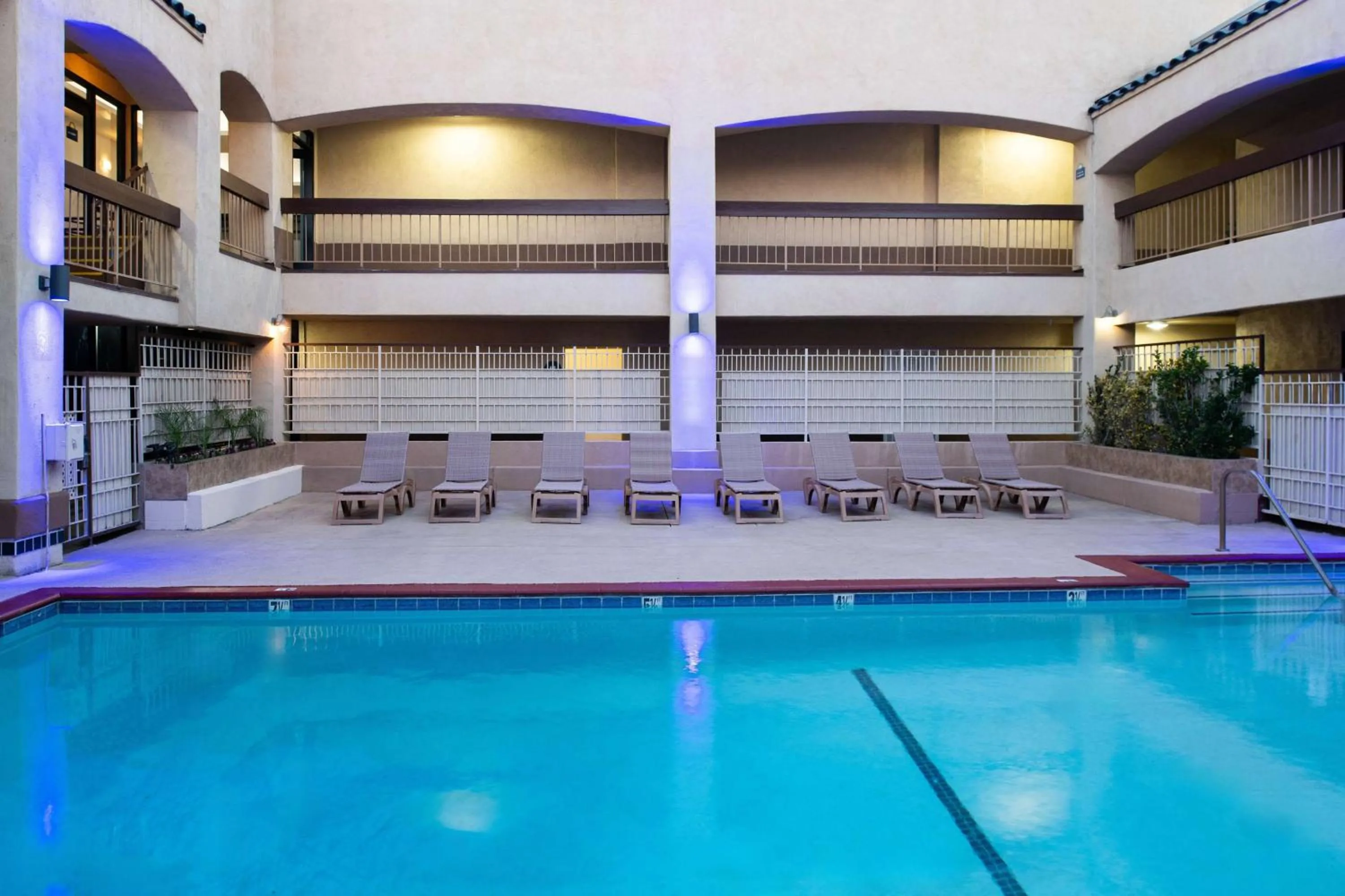 Pool view in Days Inn & Suites by Wyndham Artesia