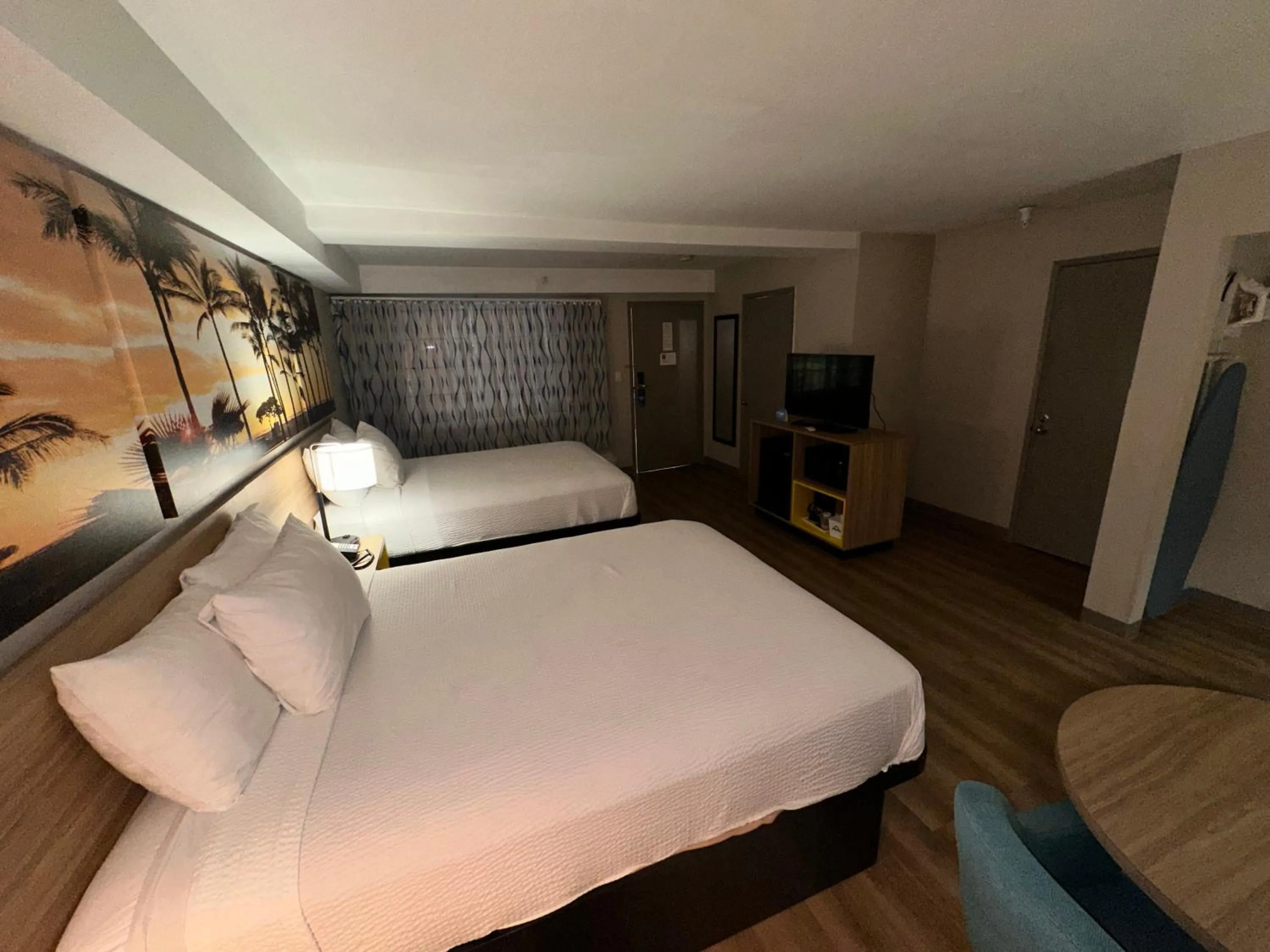 Bed in Days Inn & Suites by Wyndham Artesia