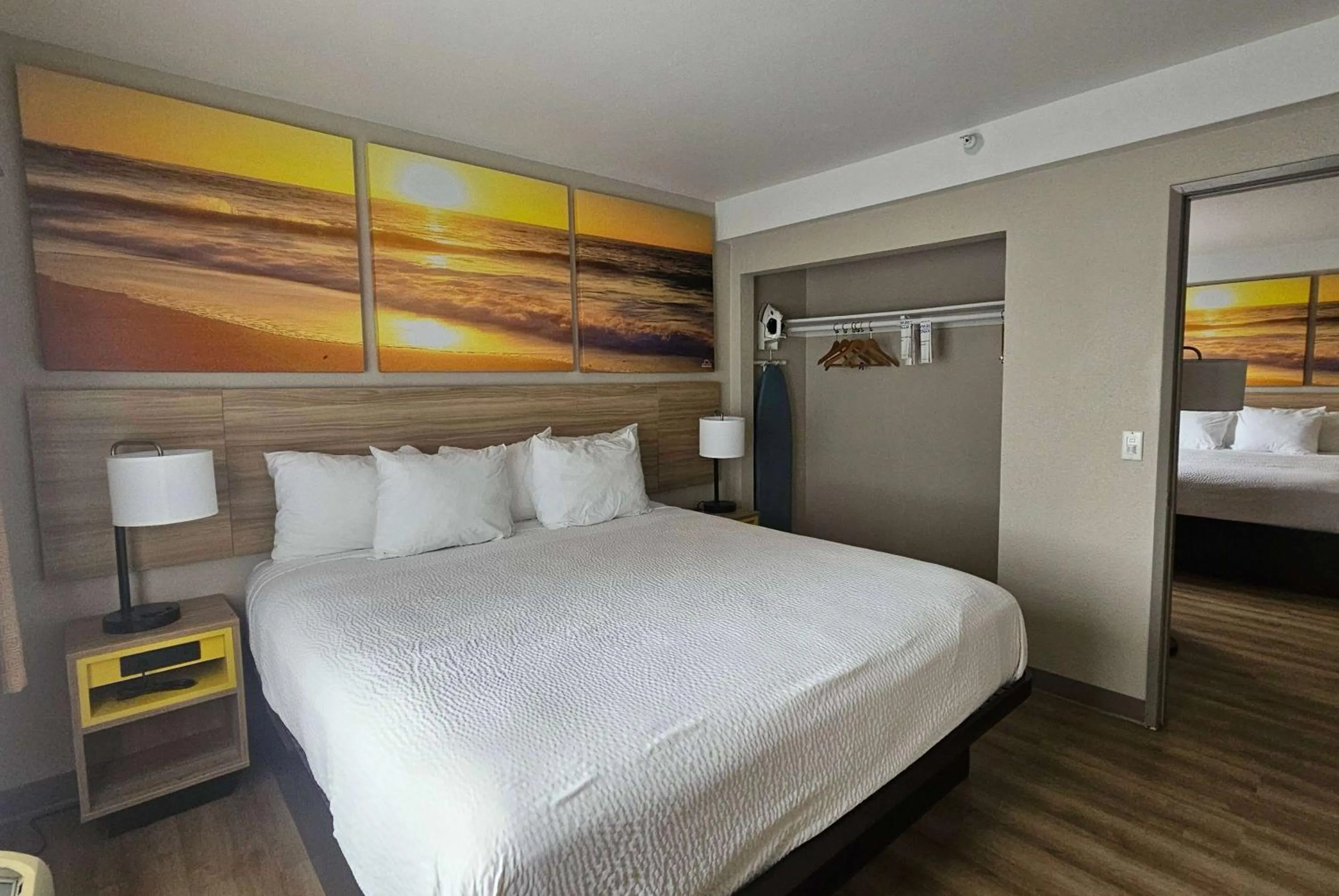 Photo of the whole room, Bed in Days Inn & Suites by Wyndham Artesia