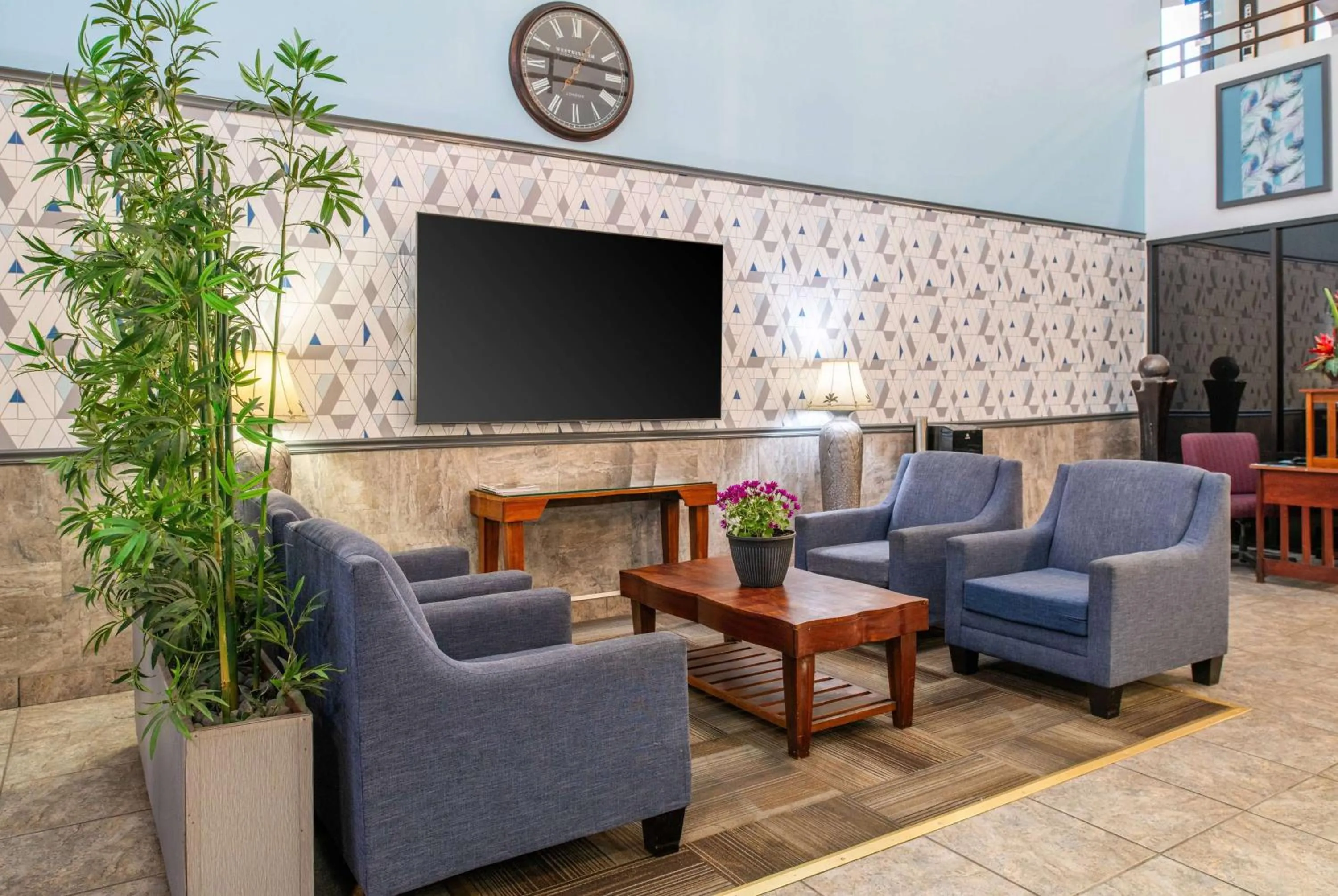 Lobby or reception in Days Inn & Suites by Wyndham Artesia