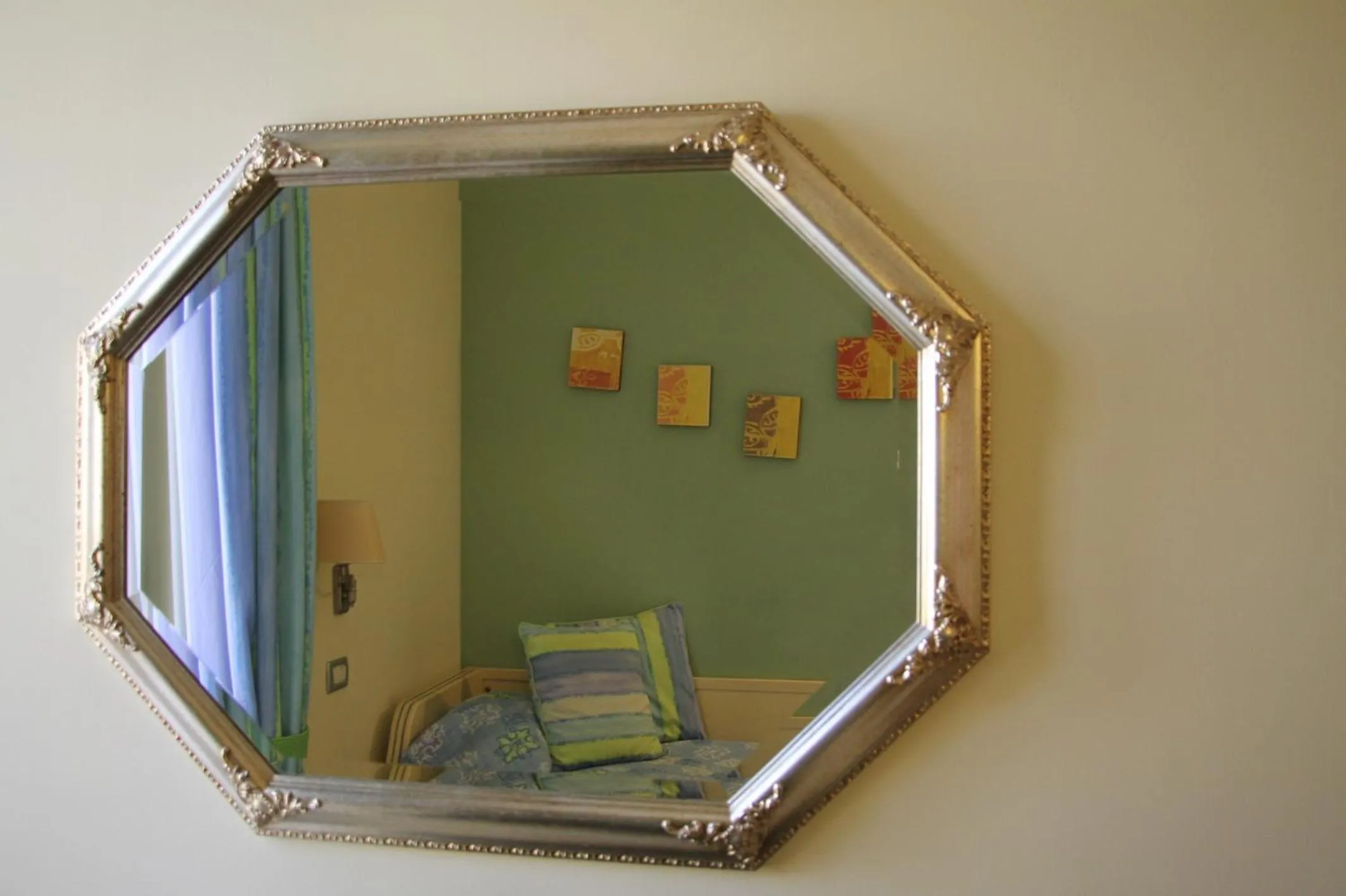 Decorative detail in Hotel Matteotti