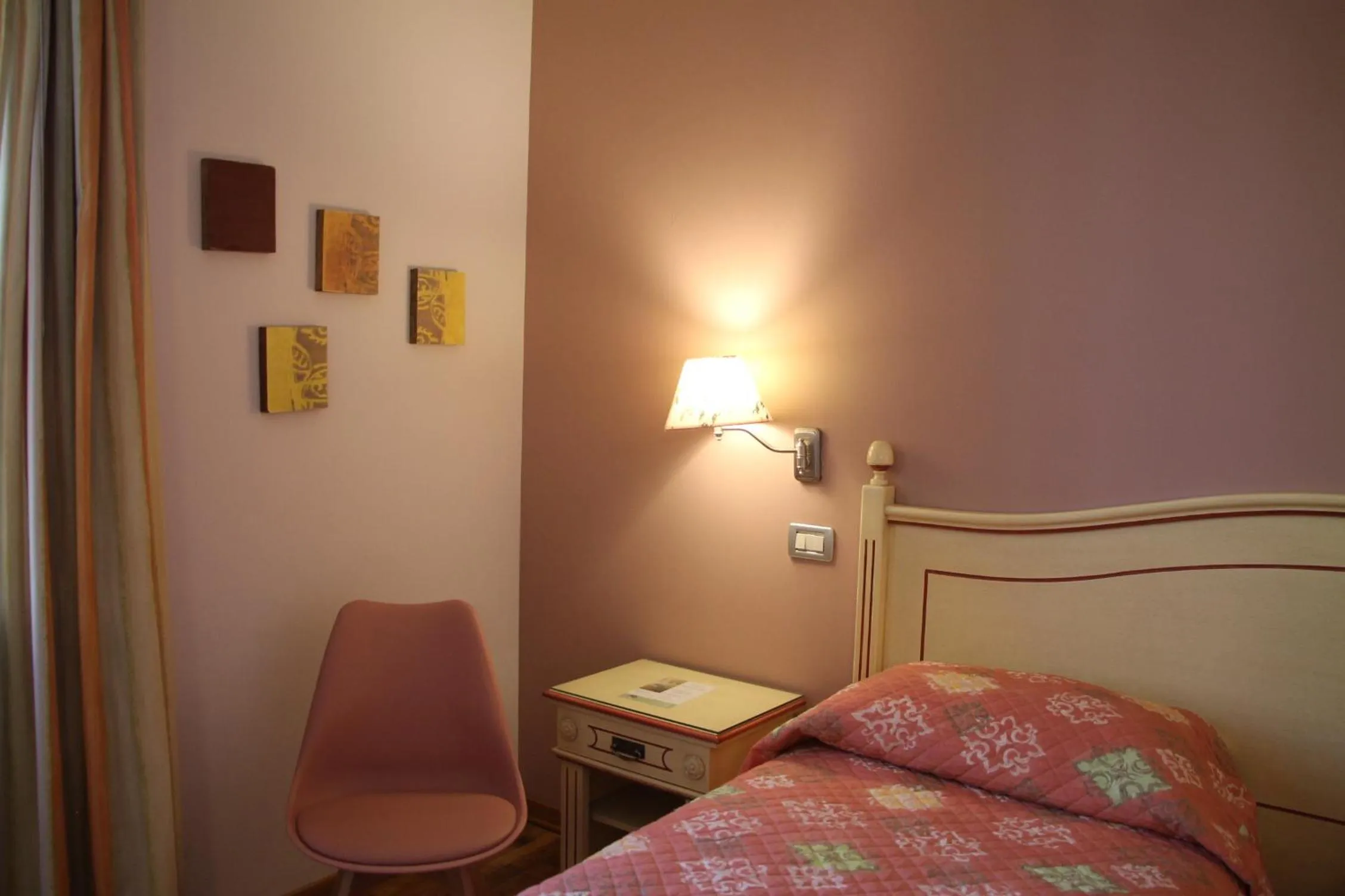 Bed in Hotel Matteotti