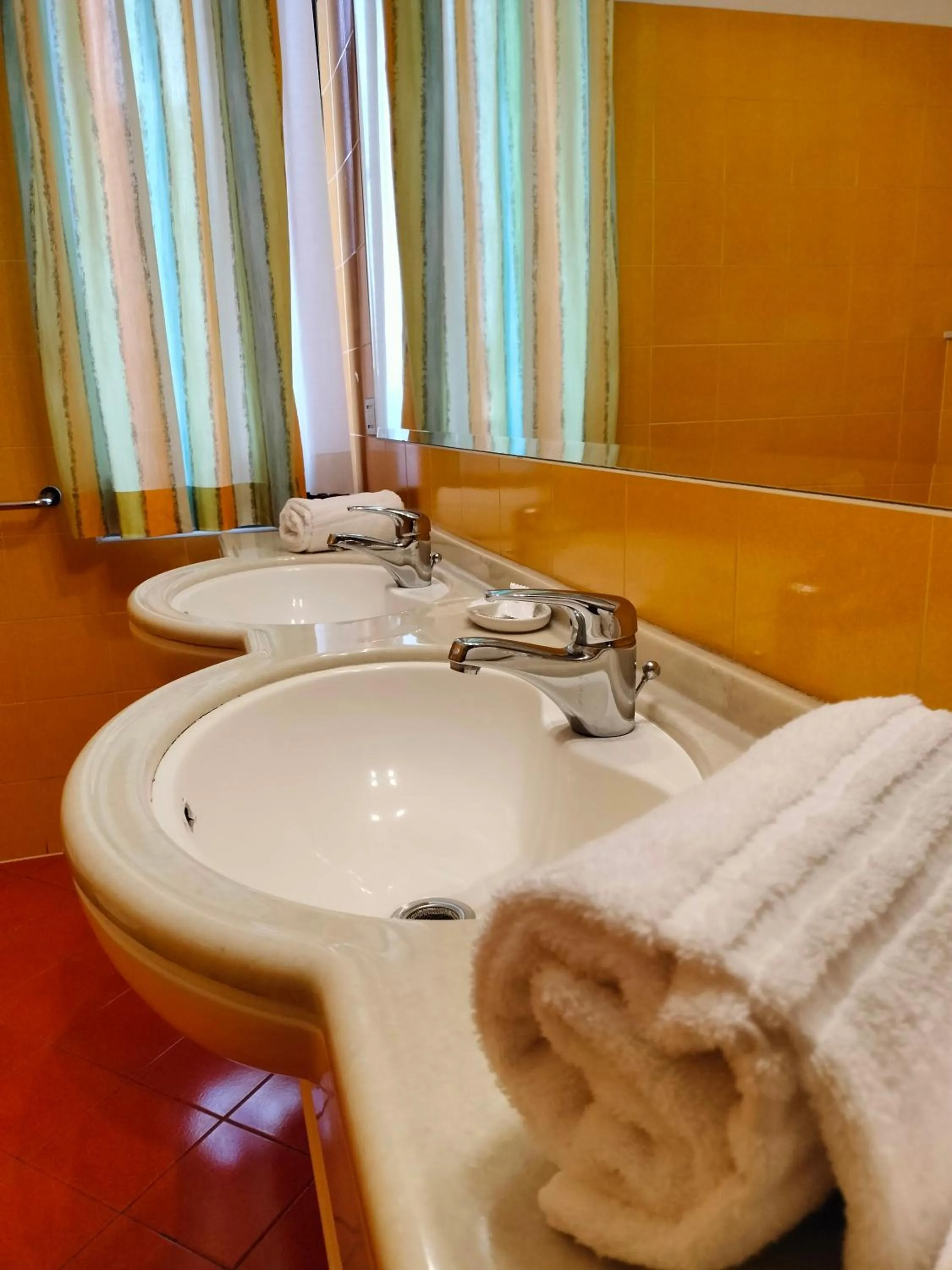 Bathroom in Hotel Matteotti