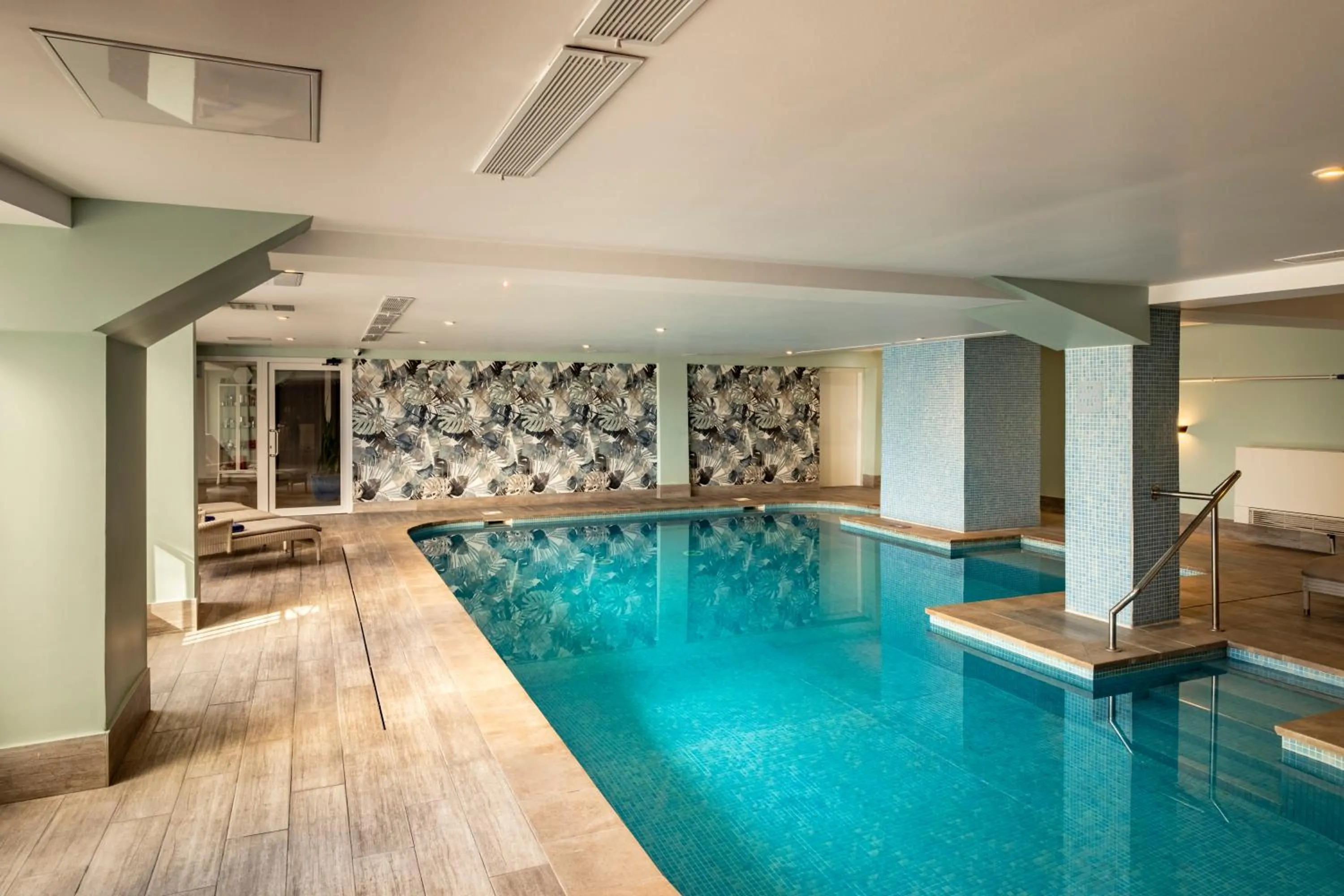 Swimming pool in Waterfront