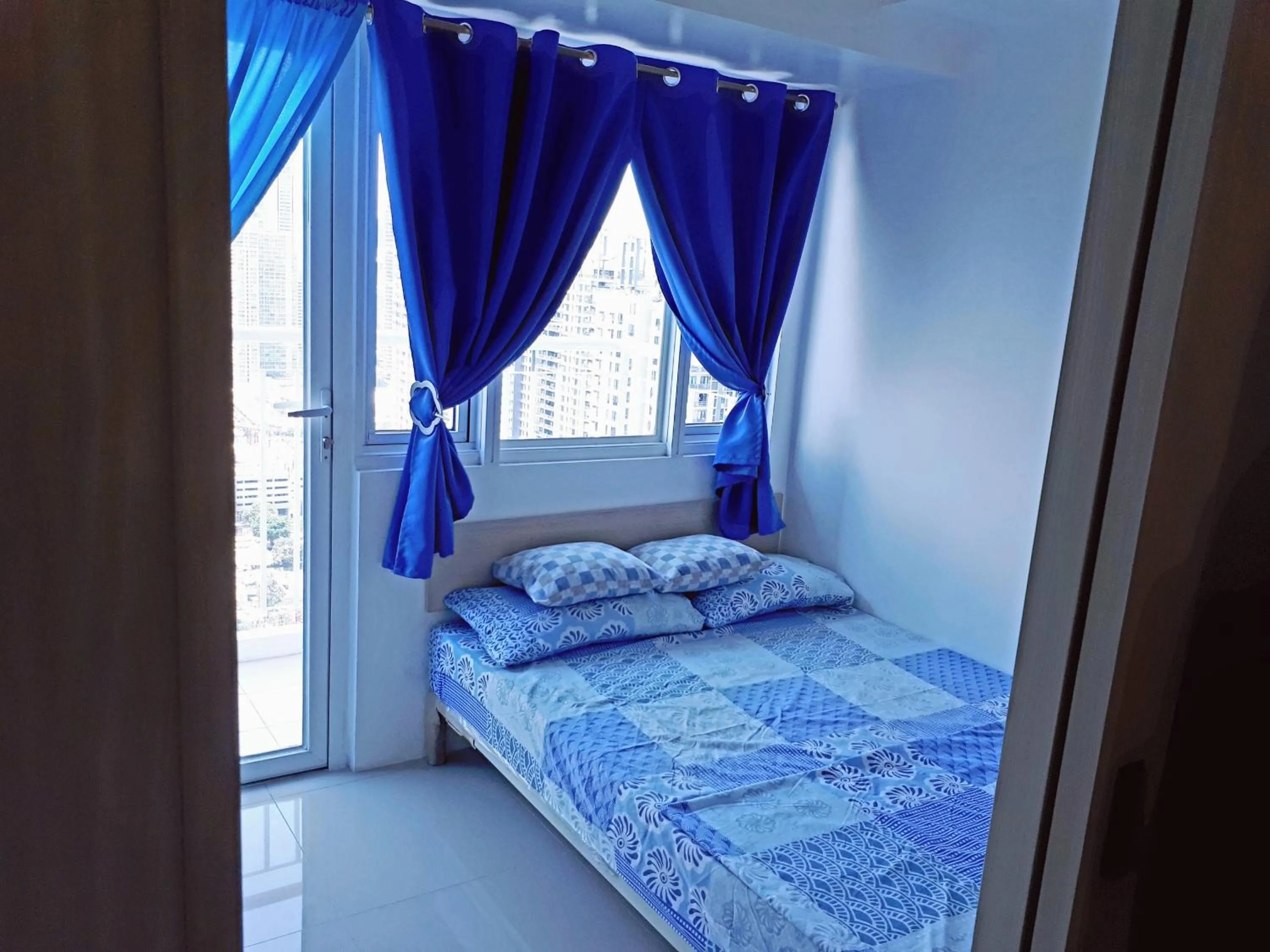 Light Residences 1BR Apartment Balcony