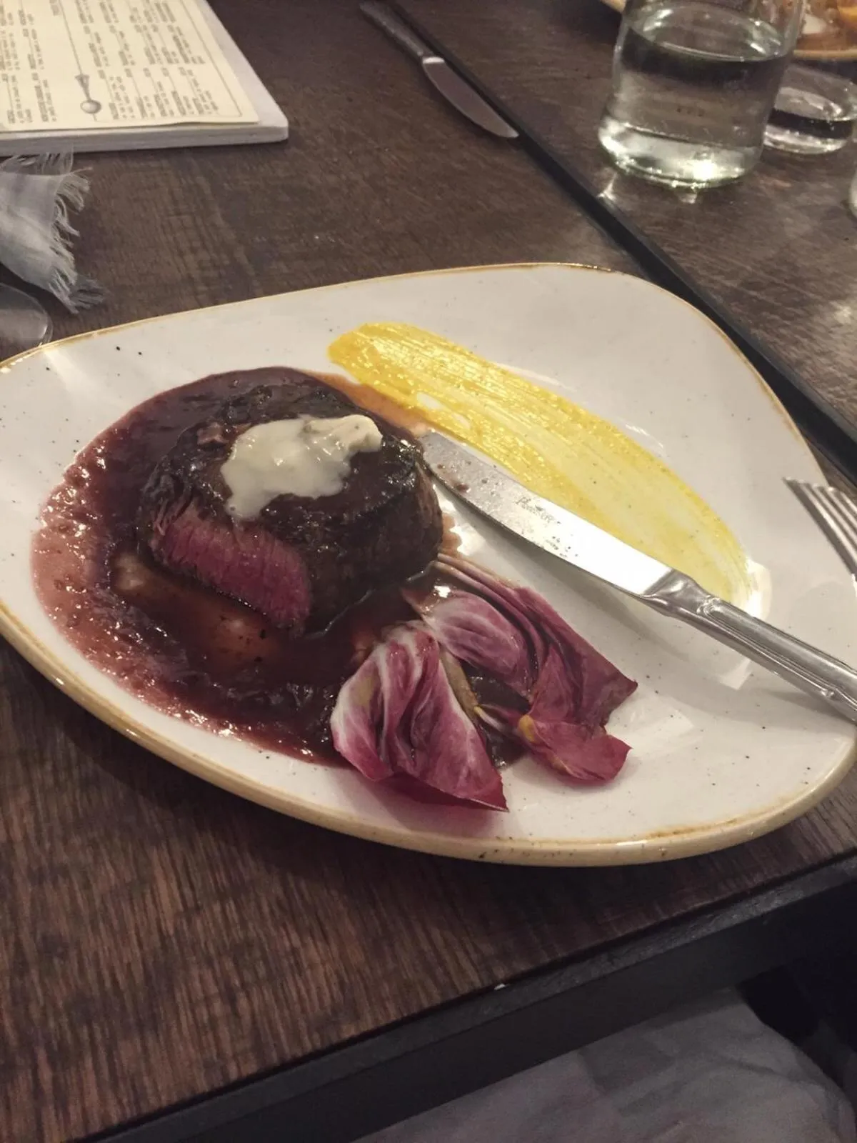 Food and drinks in Les Fleurs Luxury House