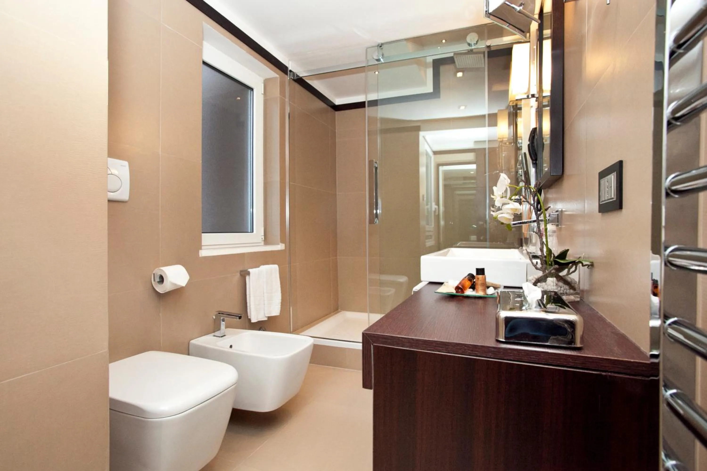 Bathroom in Les Fleurs Luxury House