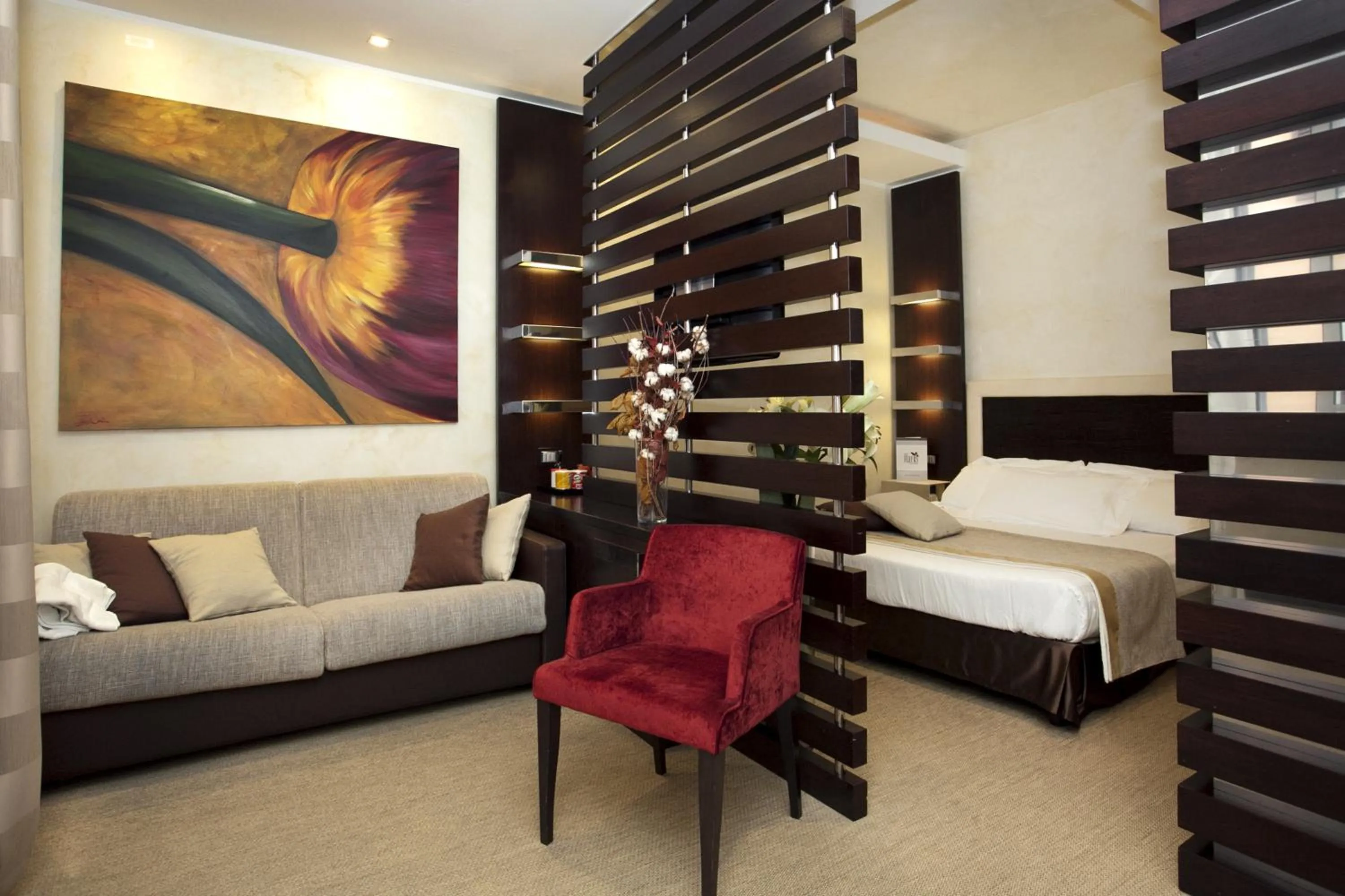 Photo of the whole room, Bed in Les Fleurs Luxury House