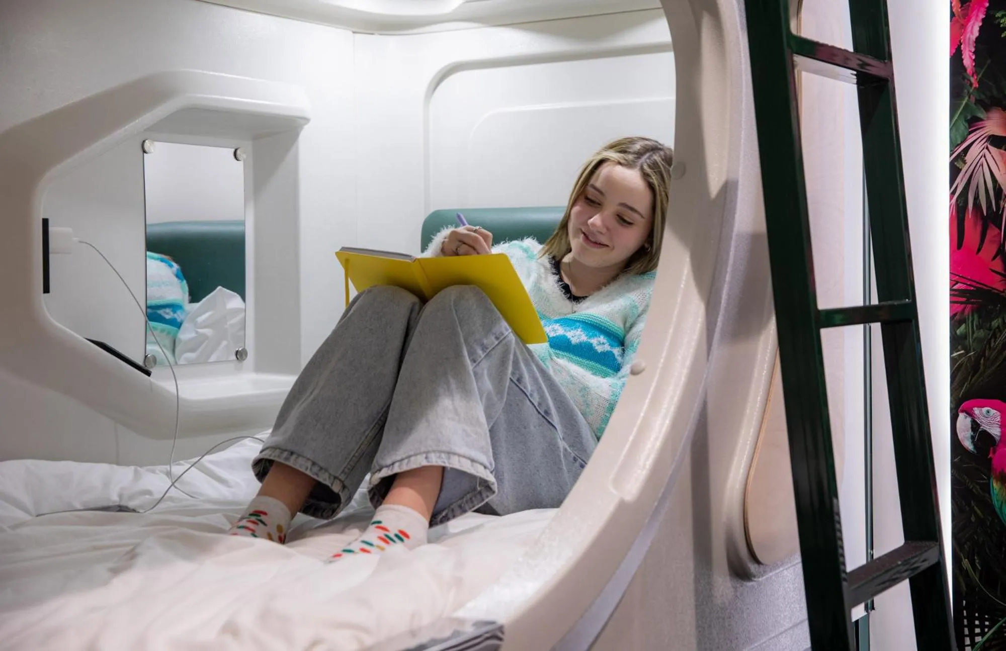 People, Bed in Jucy Snooze Queenstown