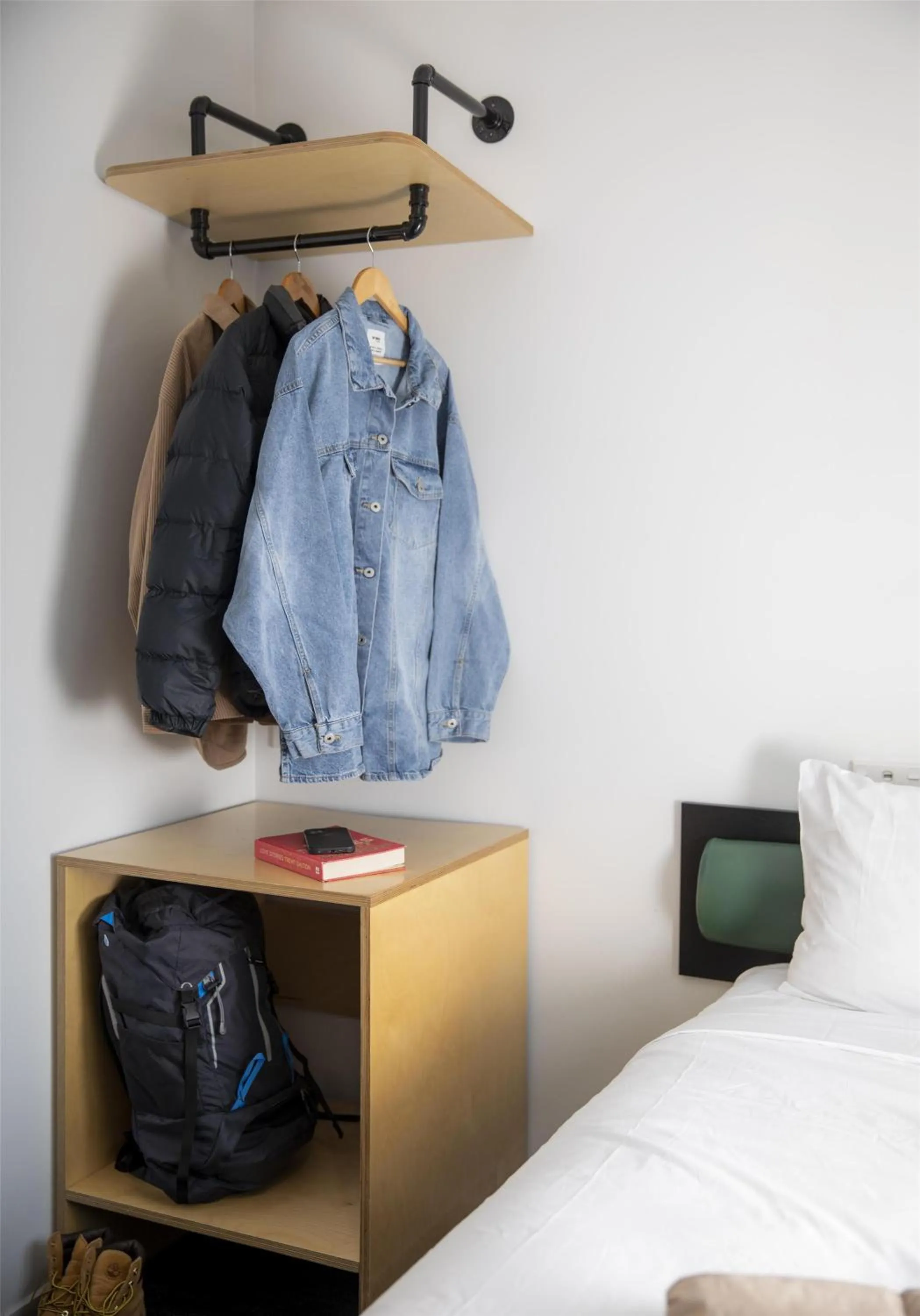 Bedroom in LyLo Queenstown