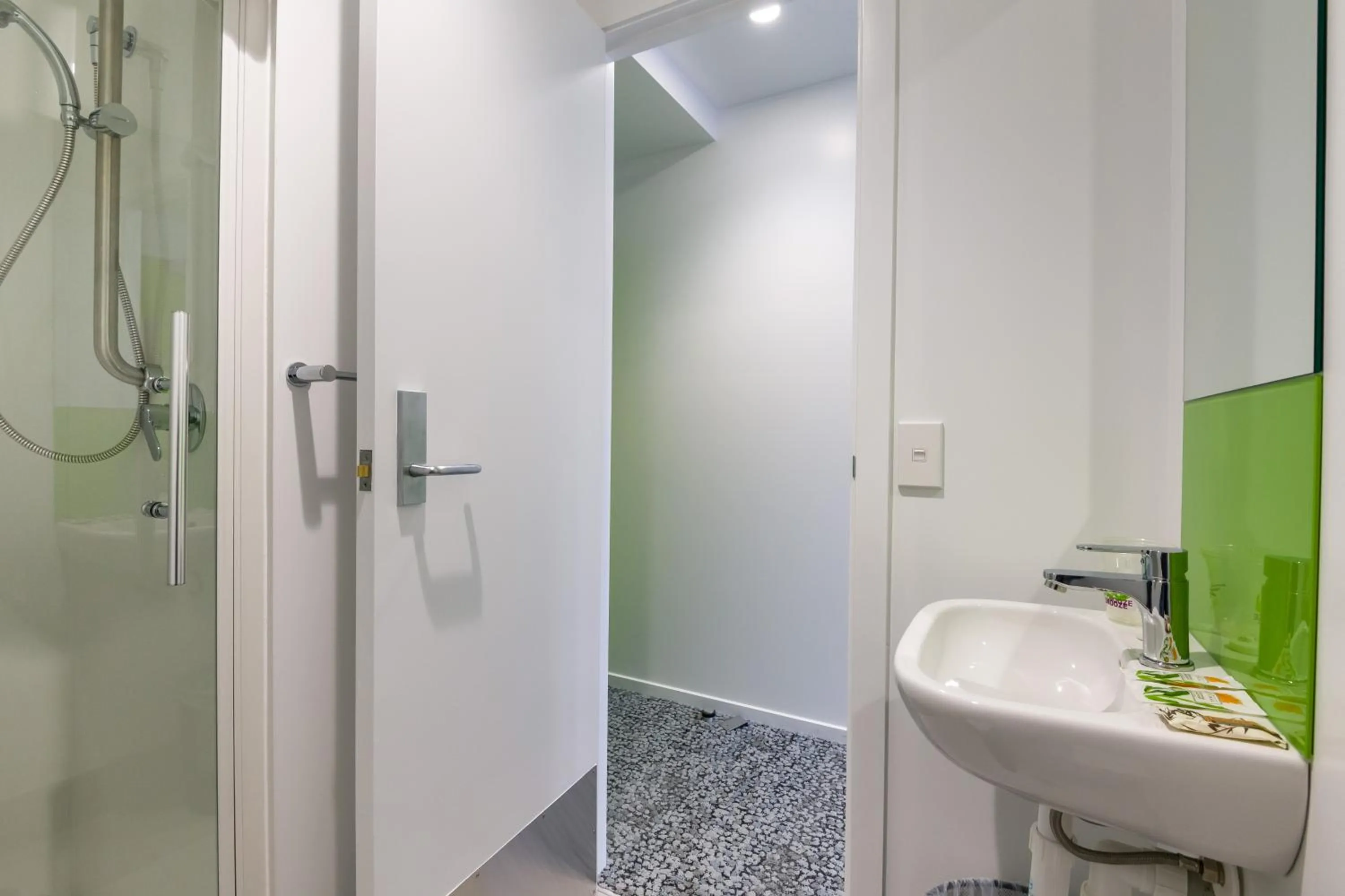 Shower, Bathroom in Jucy Snooze Queenstown