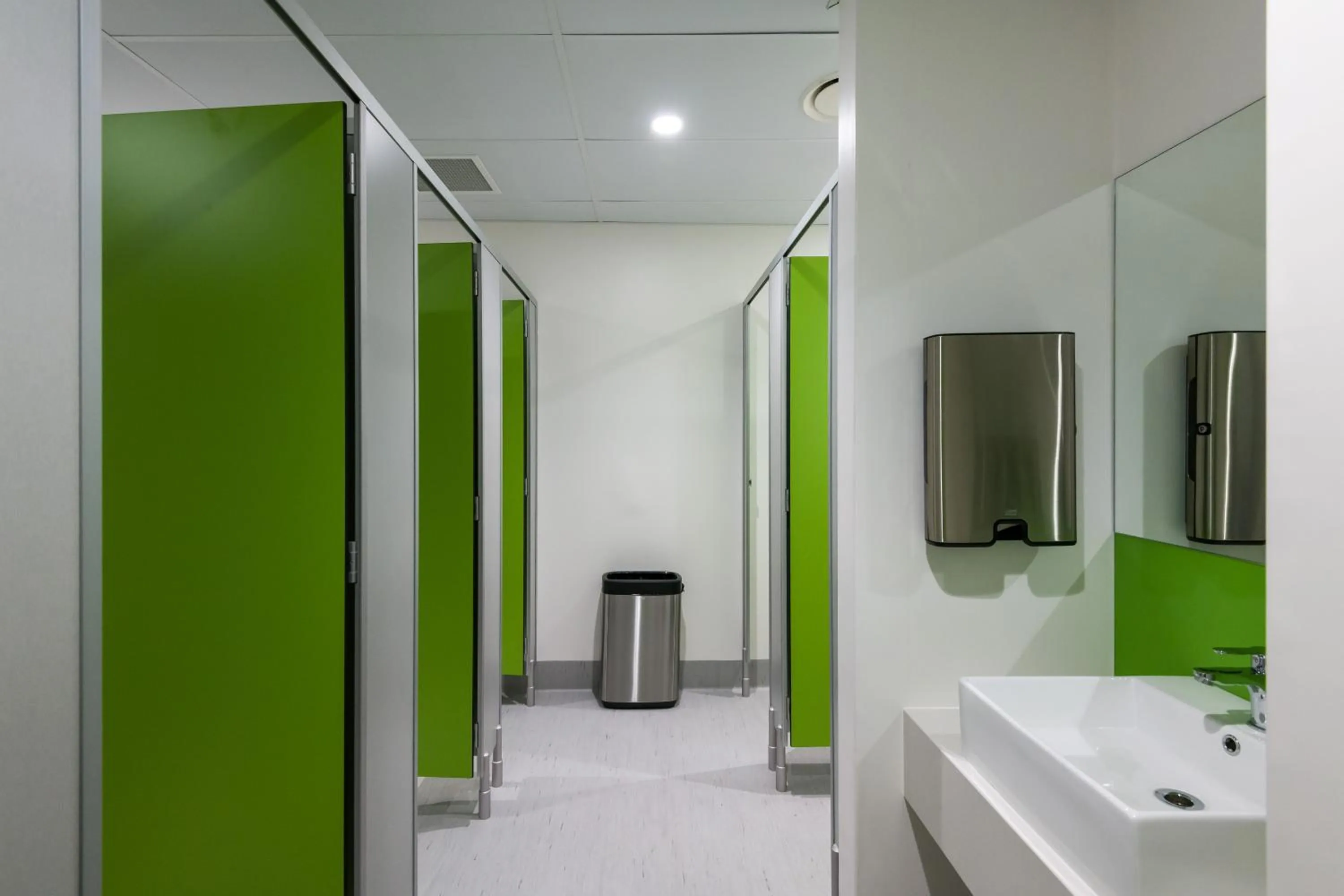 Shower, Bathroom in Jucy Snooze Queenstown