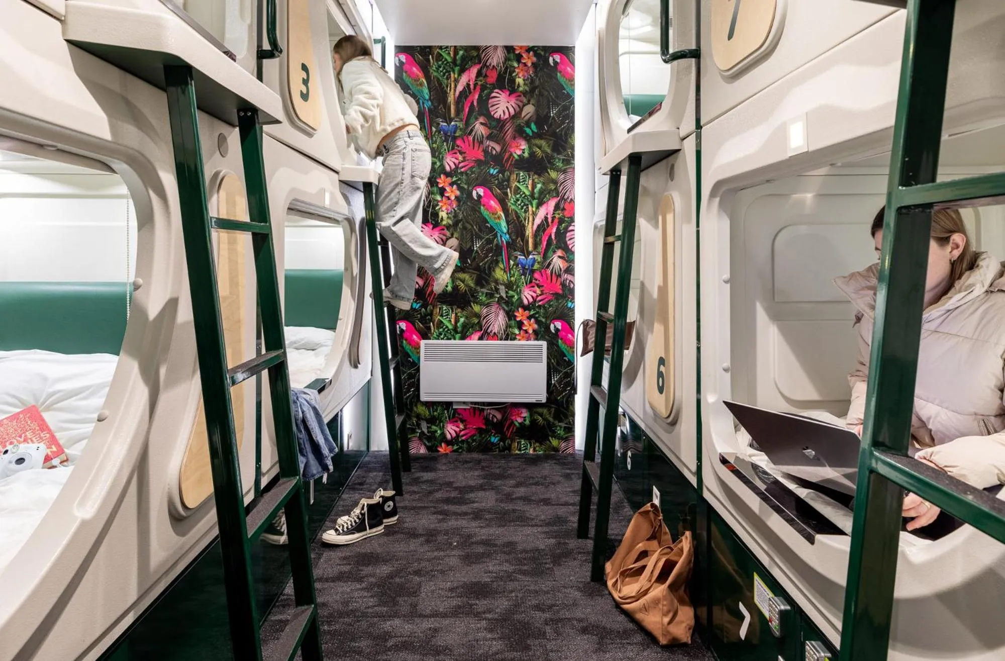 Bed in Jucy Snooze Queenstown