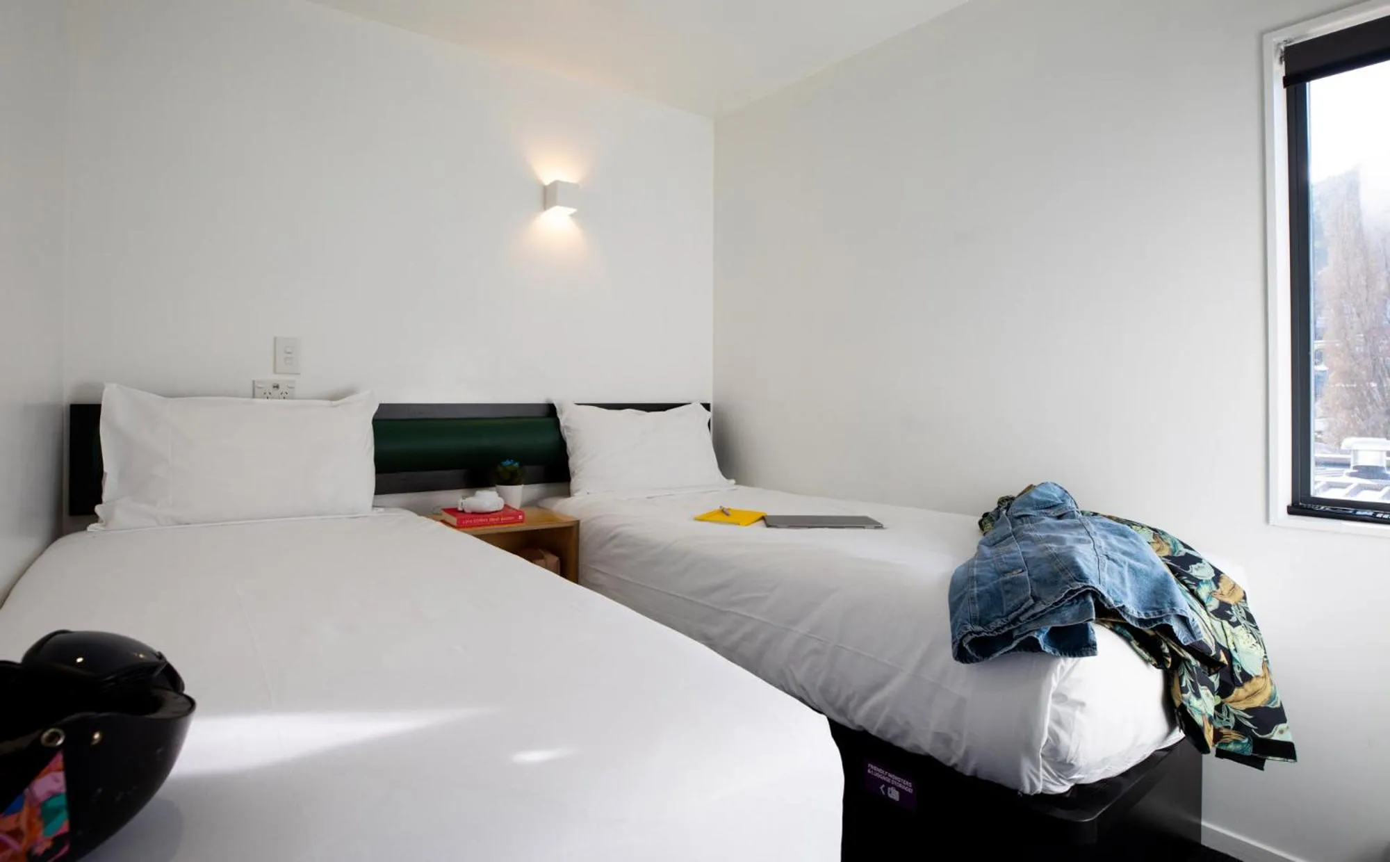 Bed in Jucy Snooze Queenstown