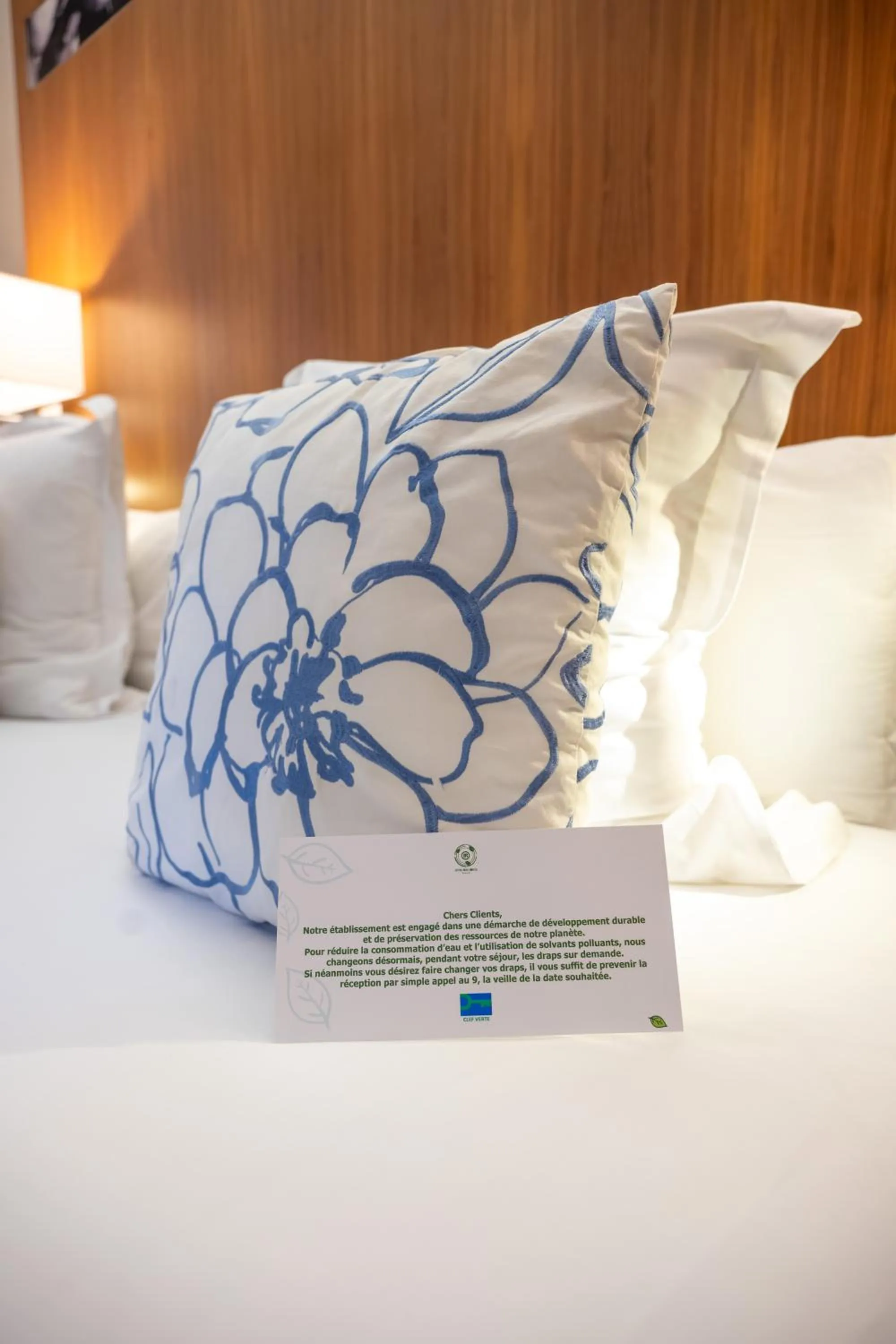 Bedroom, Bed in Hotel Beau Rivage