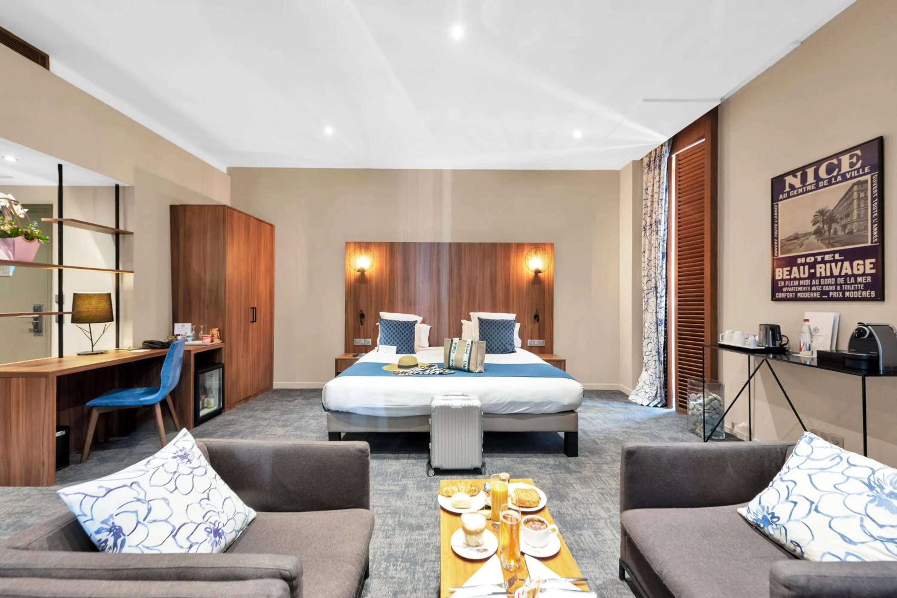 Bedroom, Bed in Hotel Beau Rivage