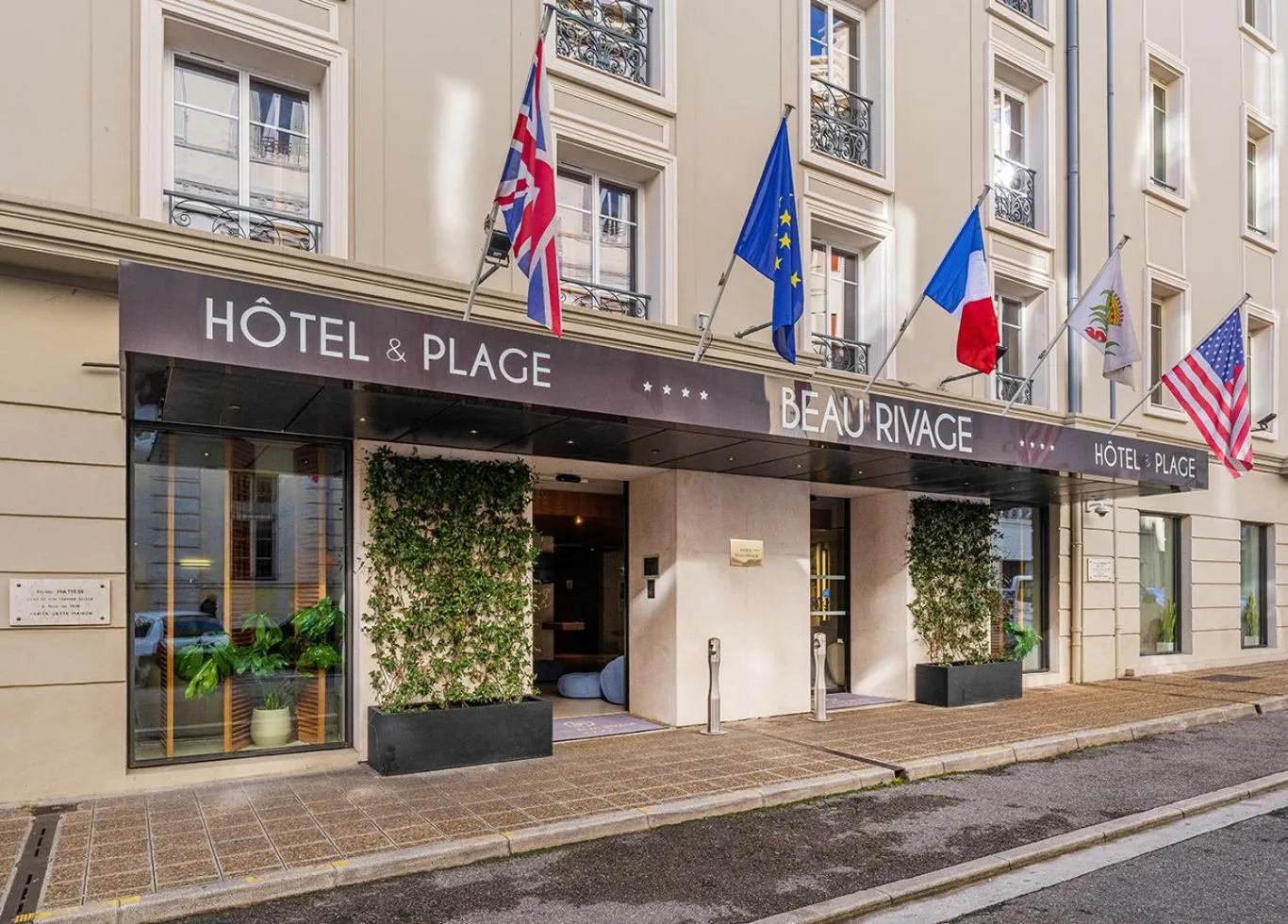 Property building in Hotel Beau Rivage