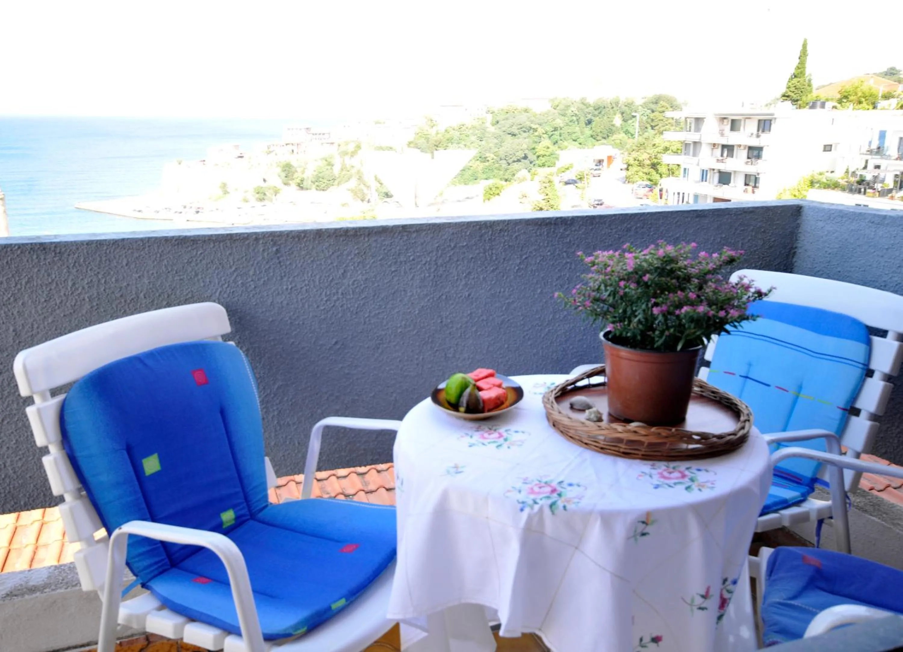 Family Room with Sea View - single occupancy in Marko Apartments