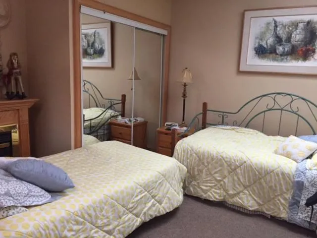 Bed in Ocean Breeze Executive Bed and Breakfast