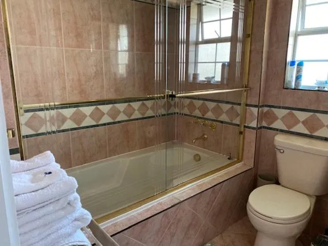 Ocean Breeze Executive Bed and Breakfast