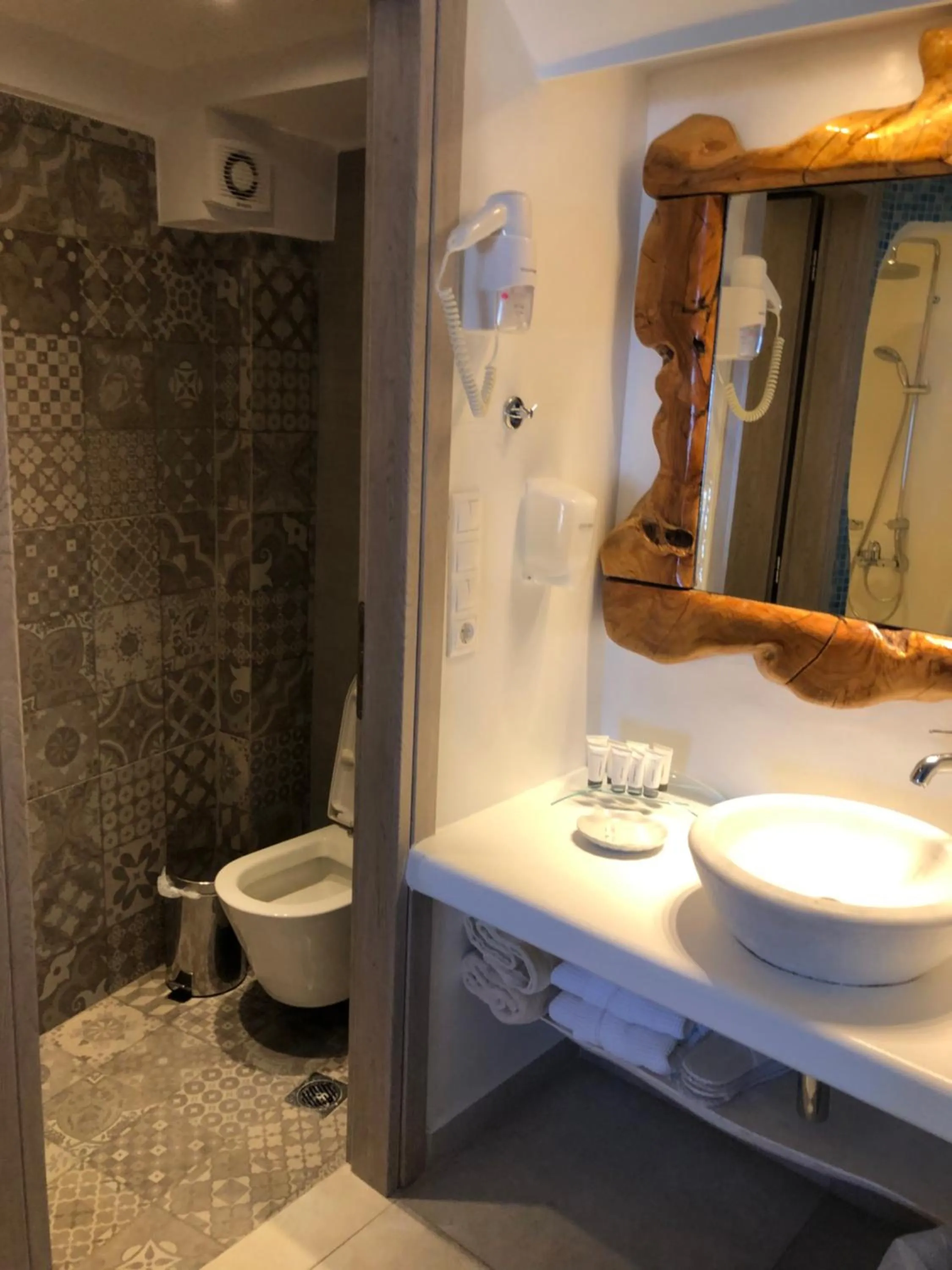 Bathroom in Ibiscus Boutique