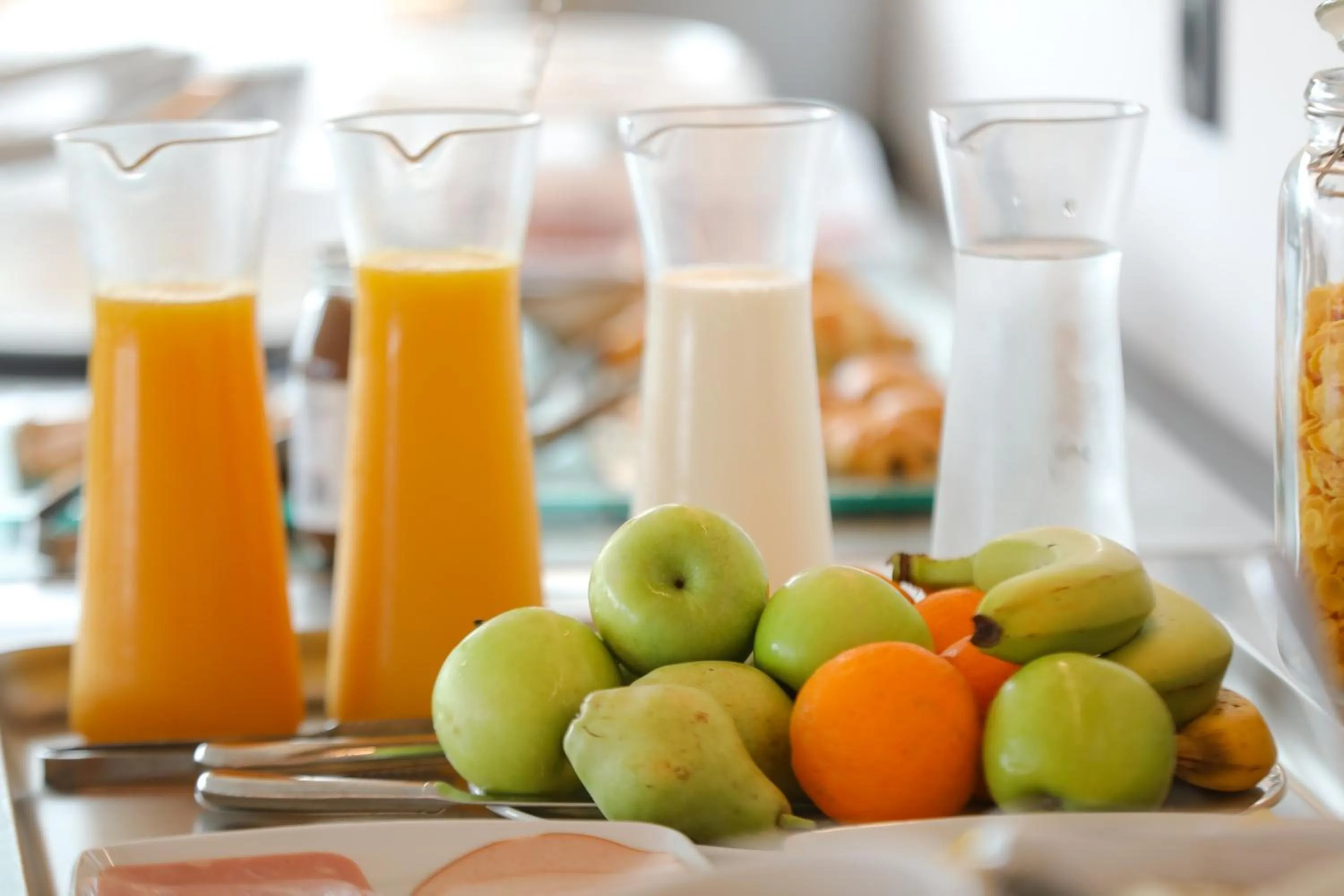 Food and drinks in Ibiscus Boutique