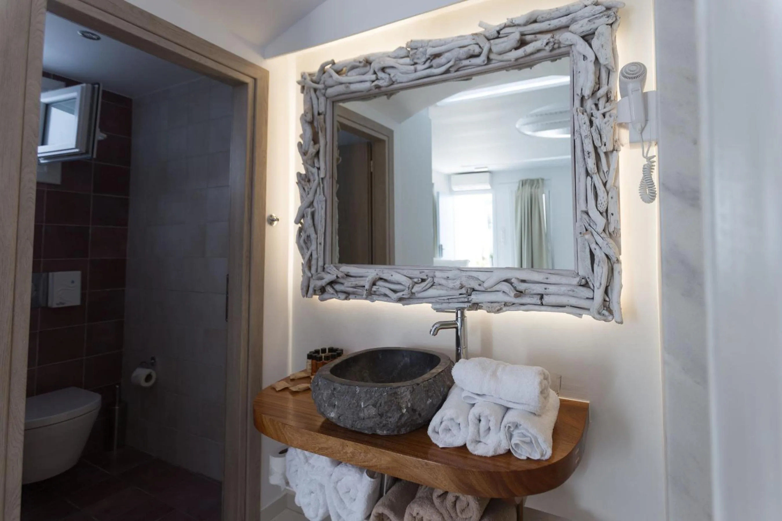 Bathroom in Ibiscus Boutique