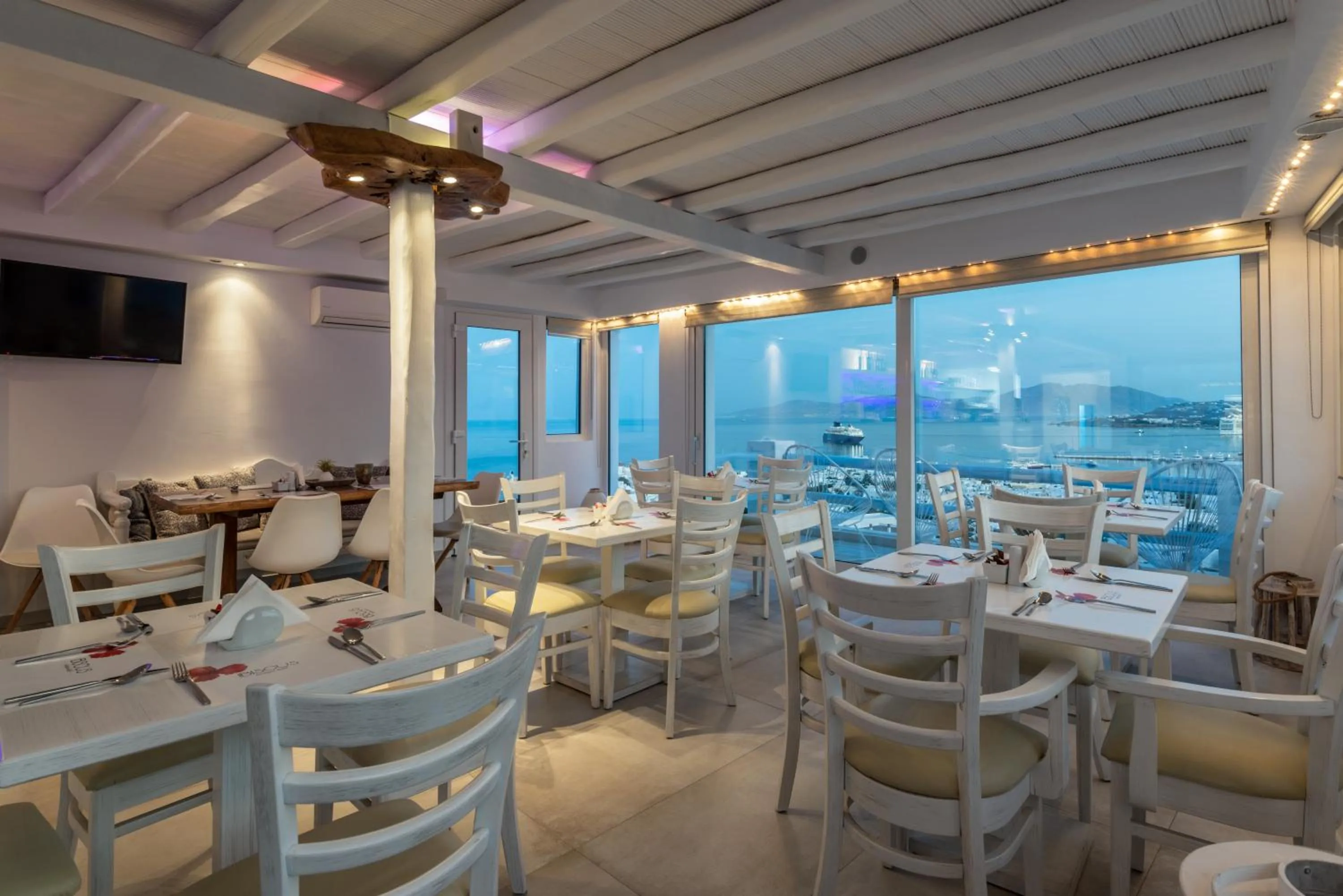 Restaurant/places to eat in Ibiscus Boutique