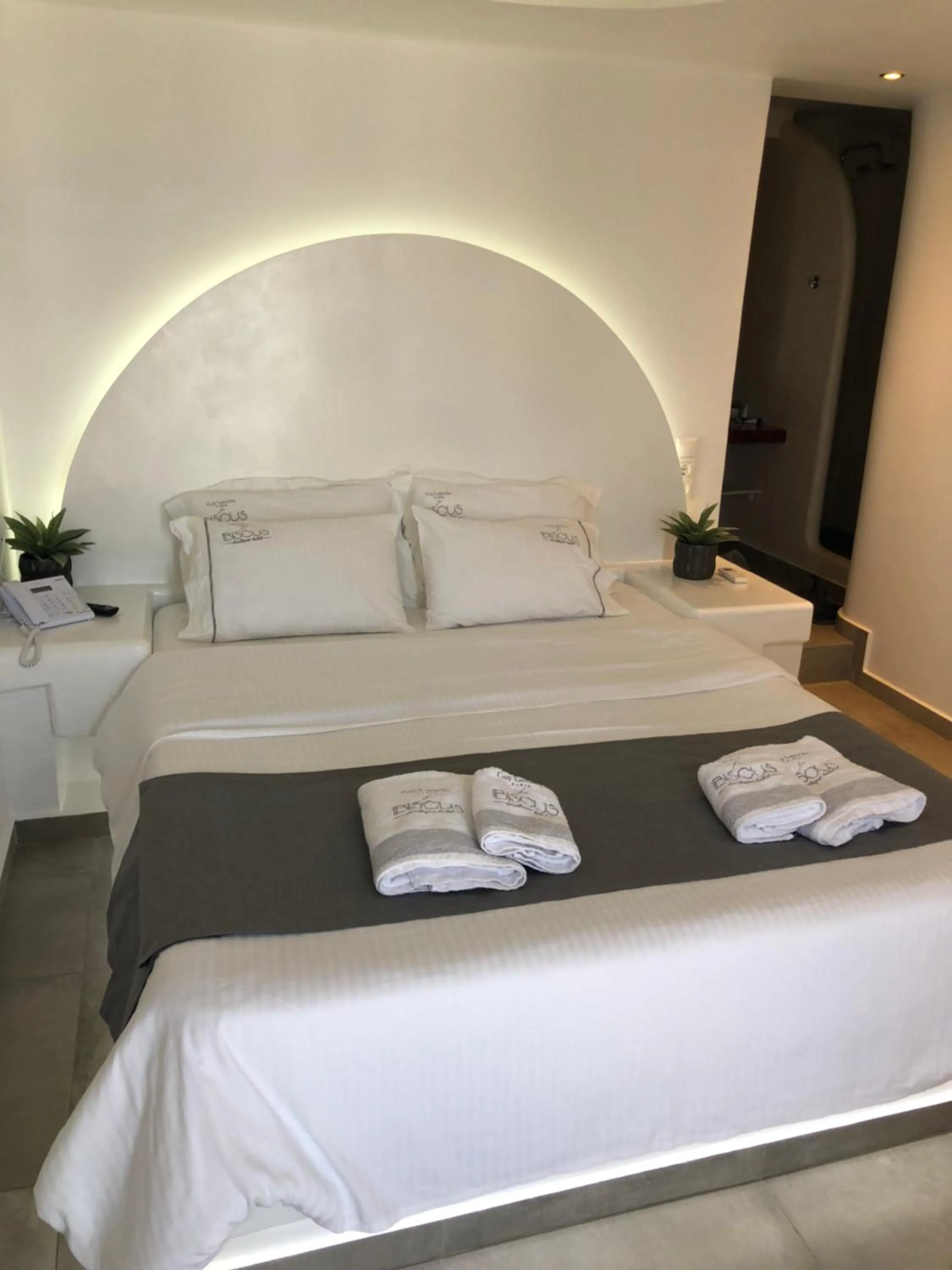 Bedroom, Bed in Ibiscus Boutique