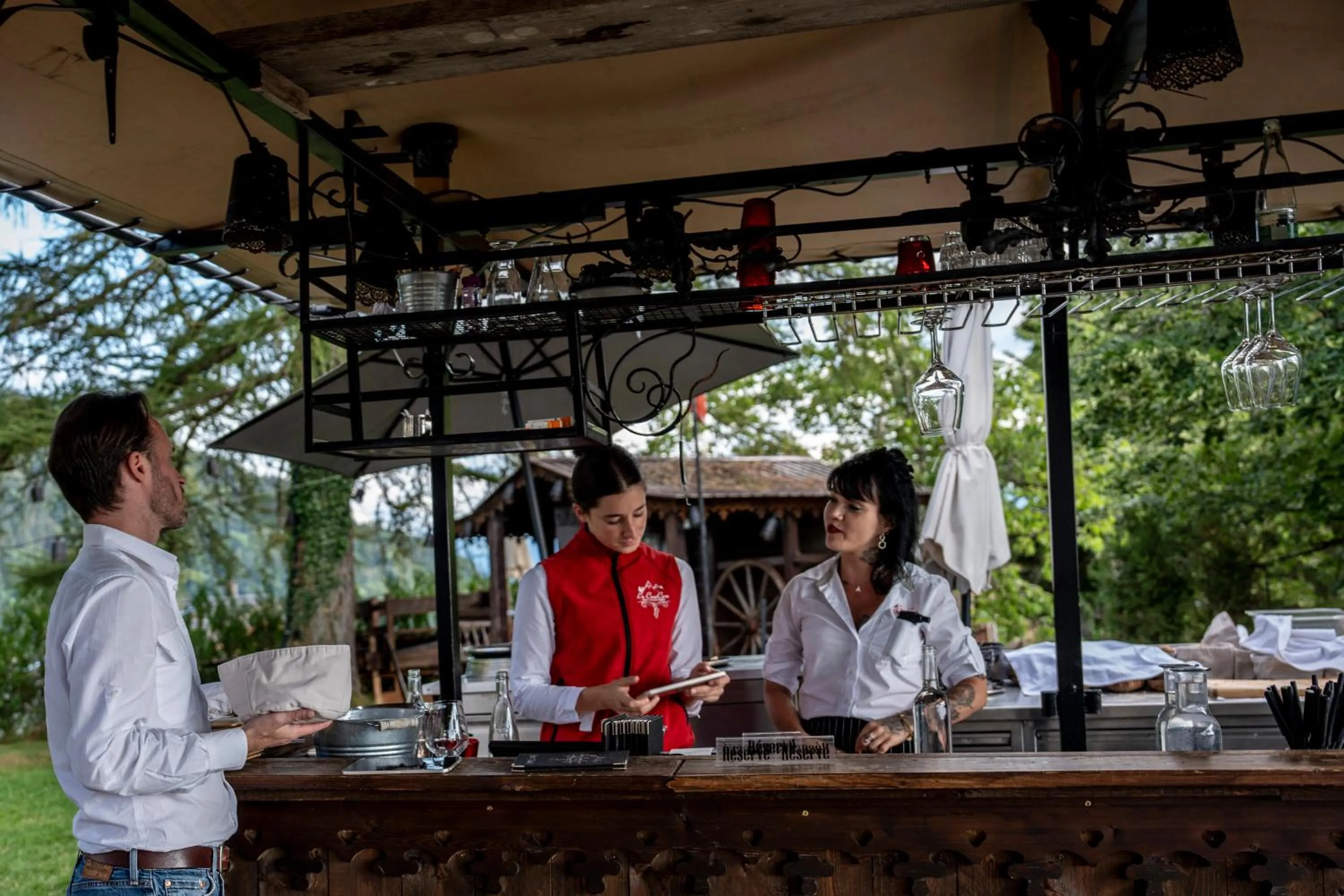 Patio in Le Coucou Hotel Restaurant & Lounge-Bar