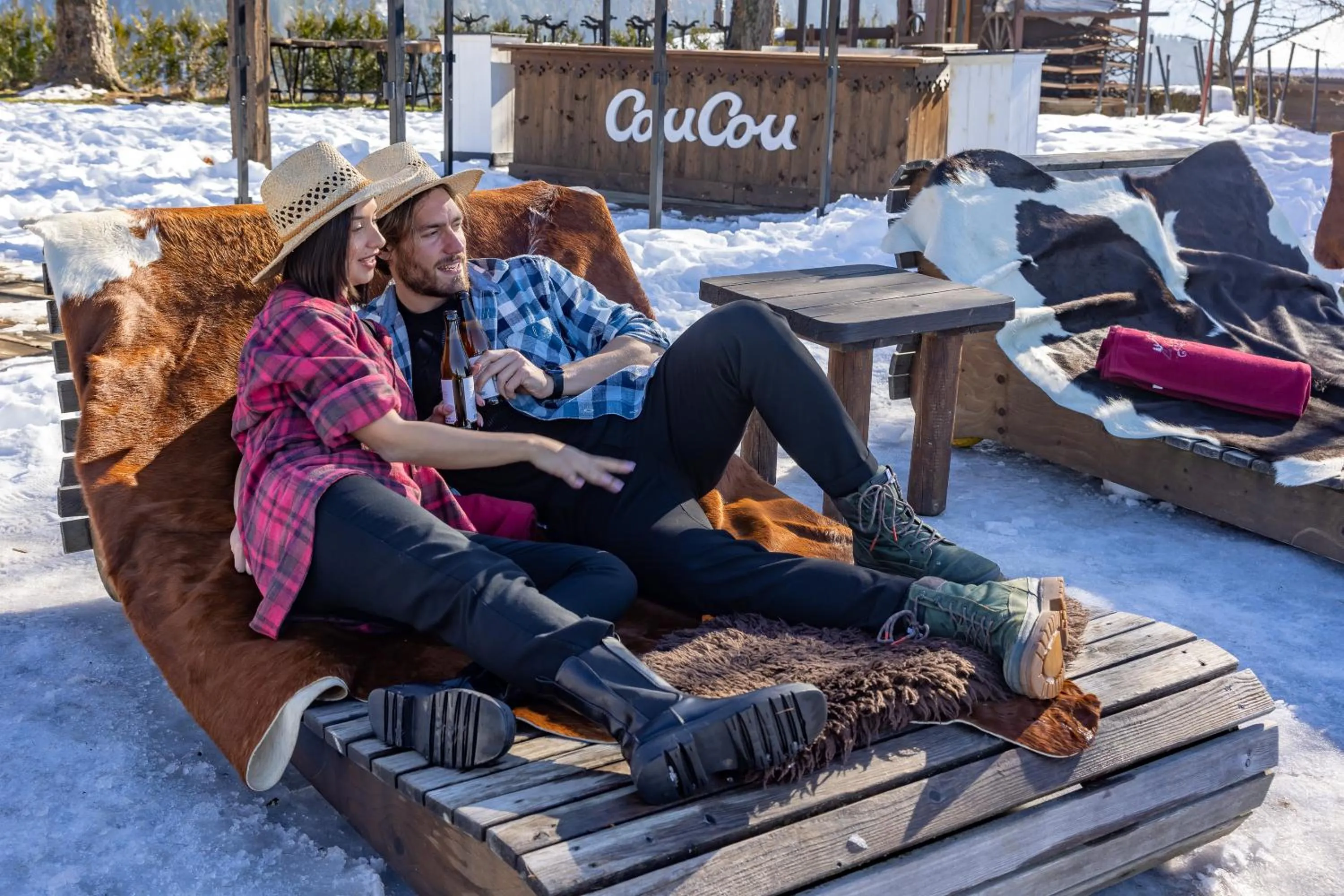 Day in Le Coucou Hotel Restaurant & Lounge-Bar