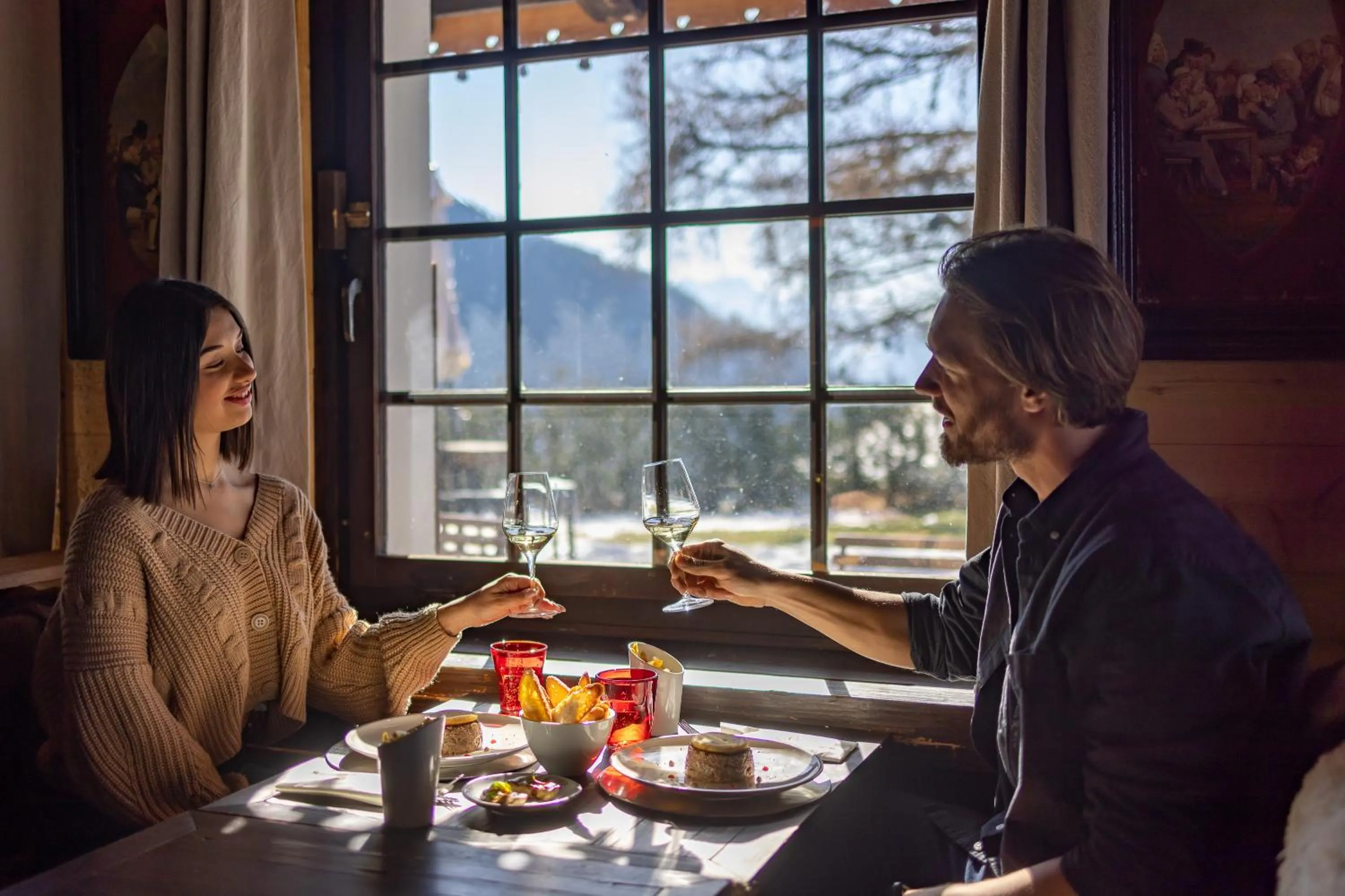 Food and drinks in Le Coucou Hotel Restaurant & Lounge-Bar