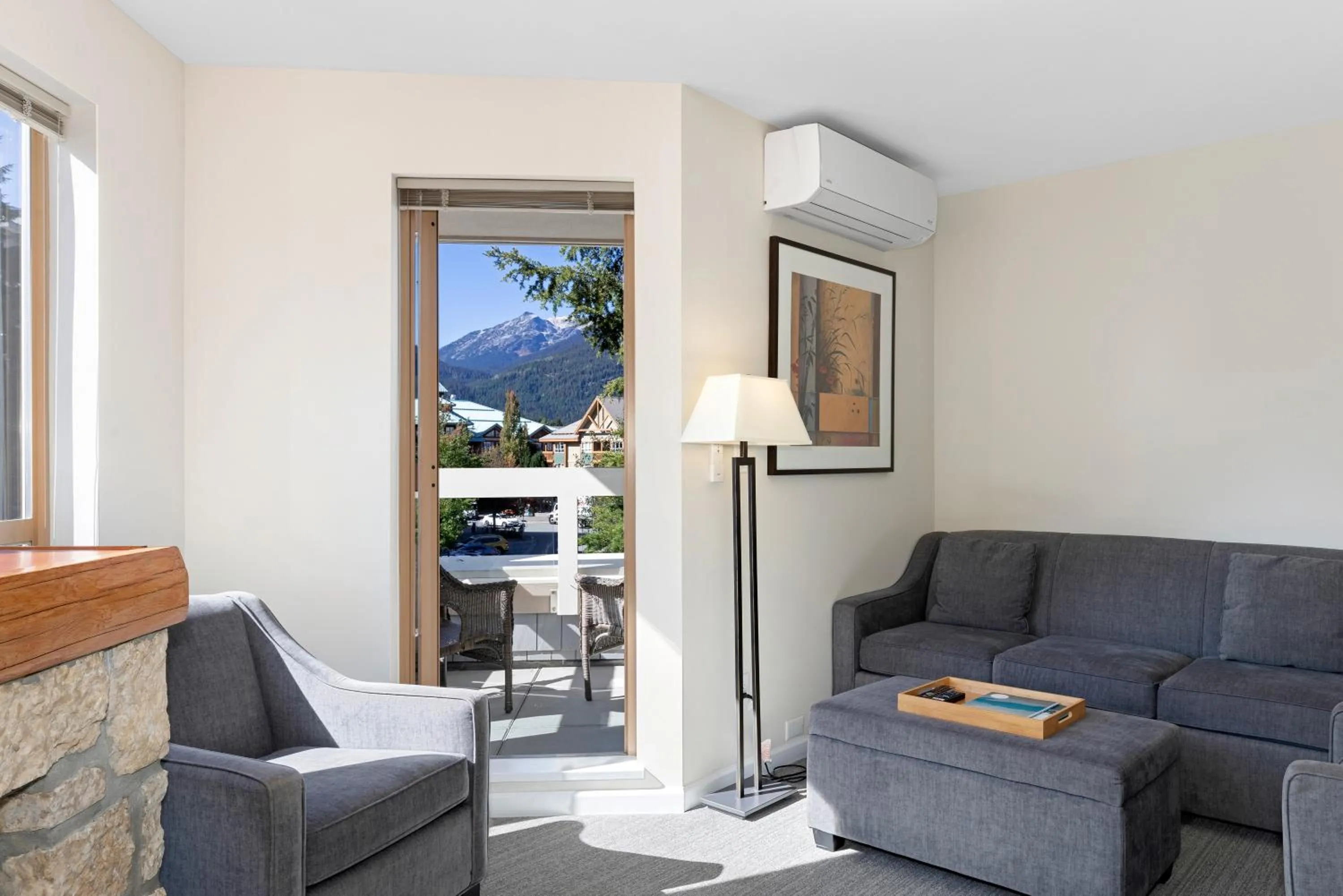 Patio in Tyndall Stone Lodge by Whiski Jack