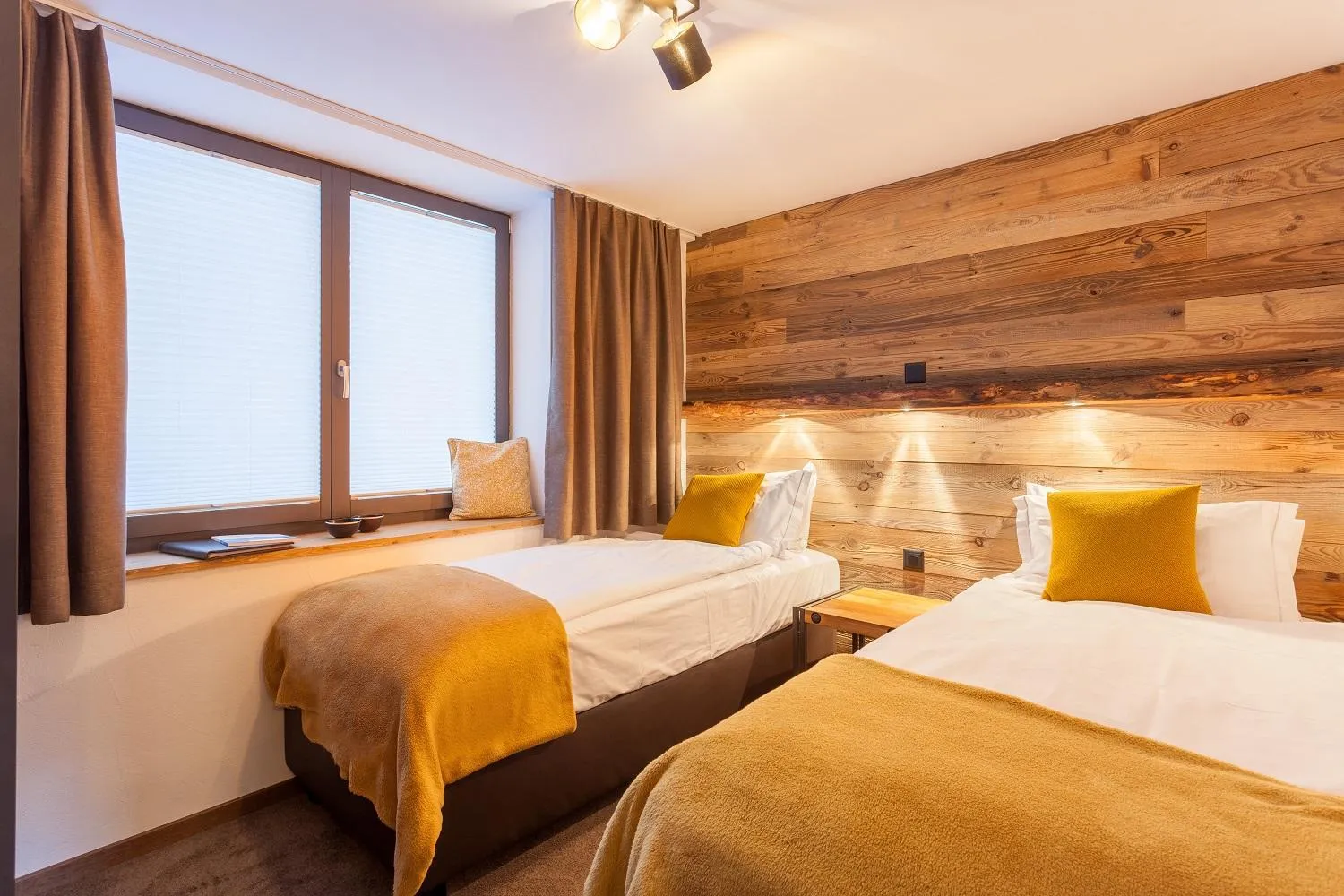 Bed in 22 Summits Apartments