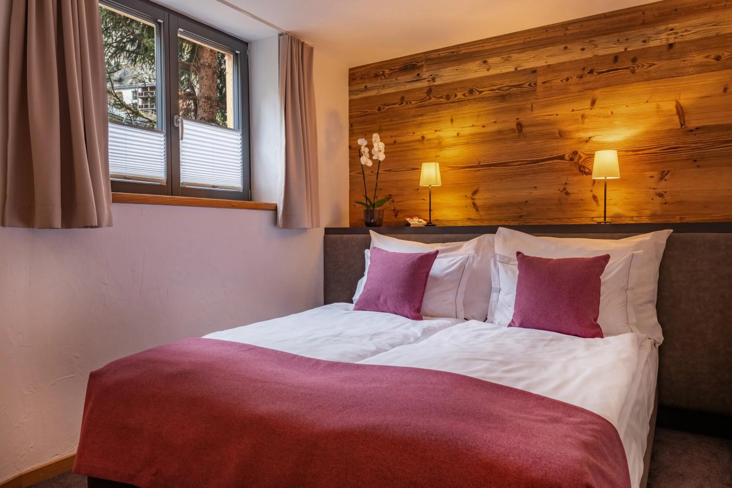 Bed in 22 Summits Apartments