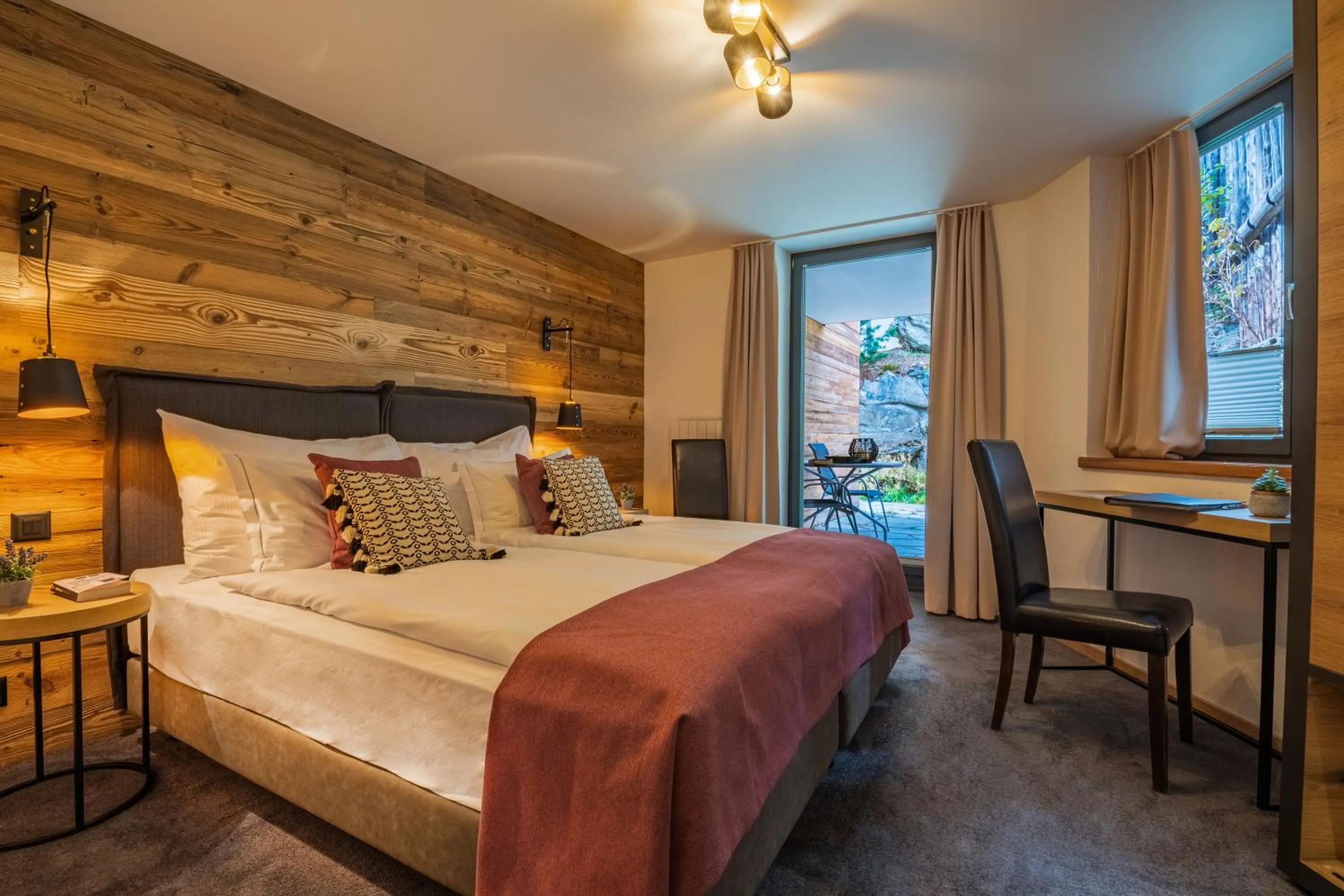 Bed in 22 Summits Apartments