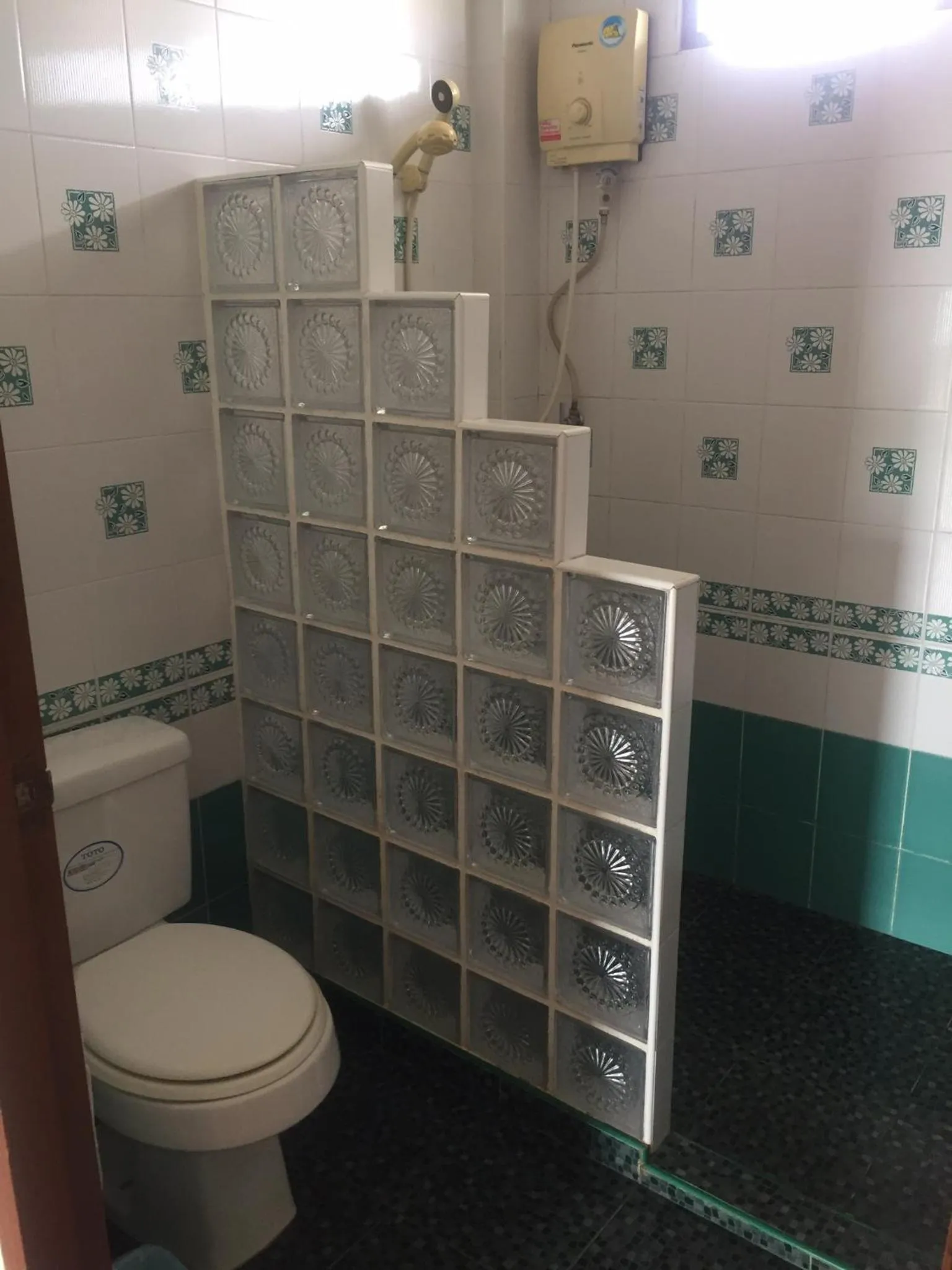 Poon Suk Hotel Kabin Buri