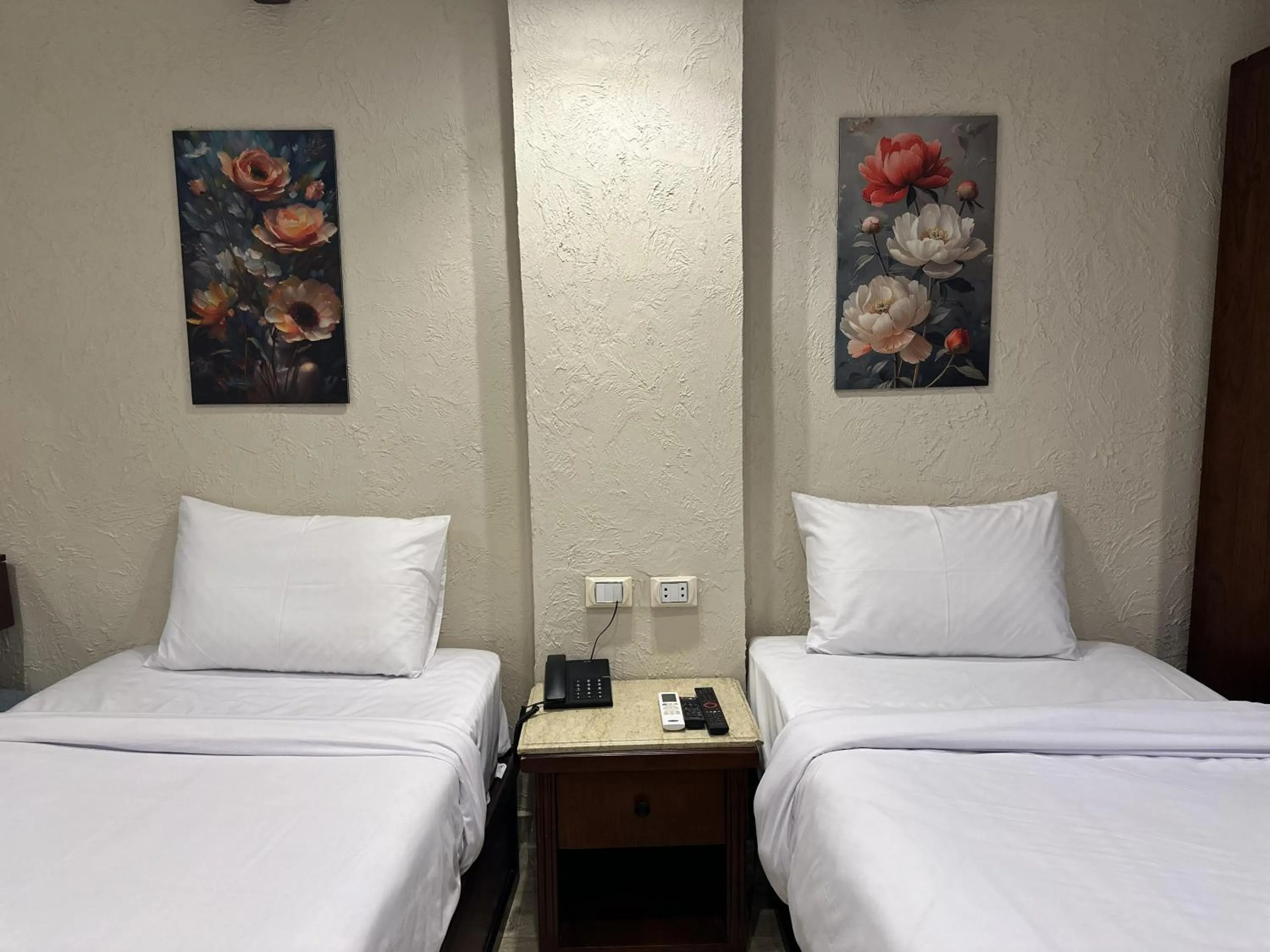 Property building, Bed in Giza Pyramids Inn