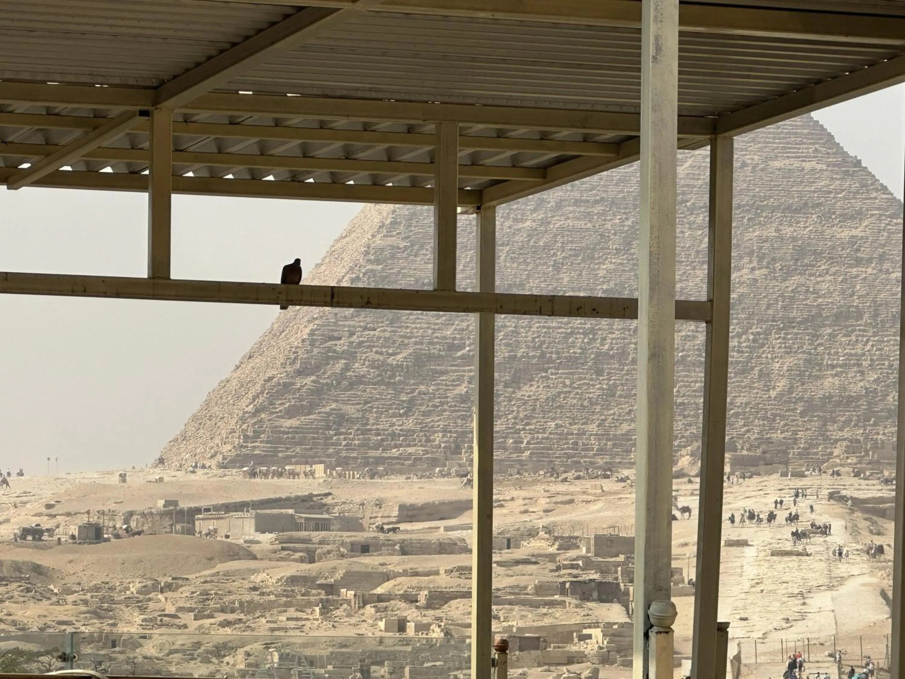 Property building in Giza Pyramids Inn