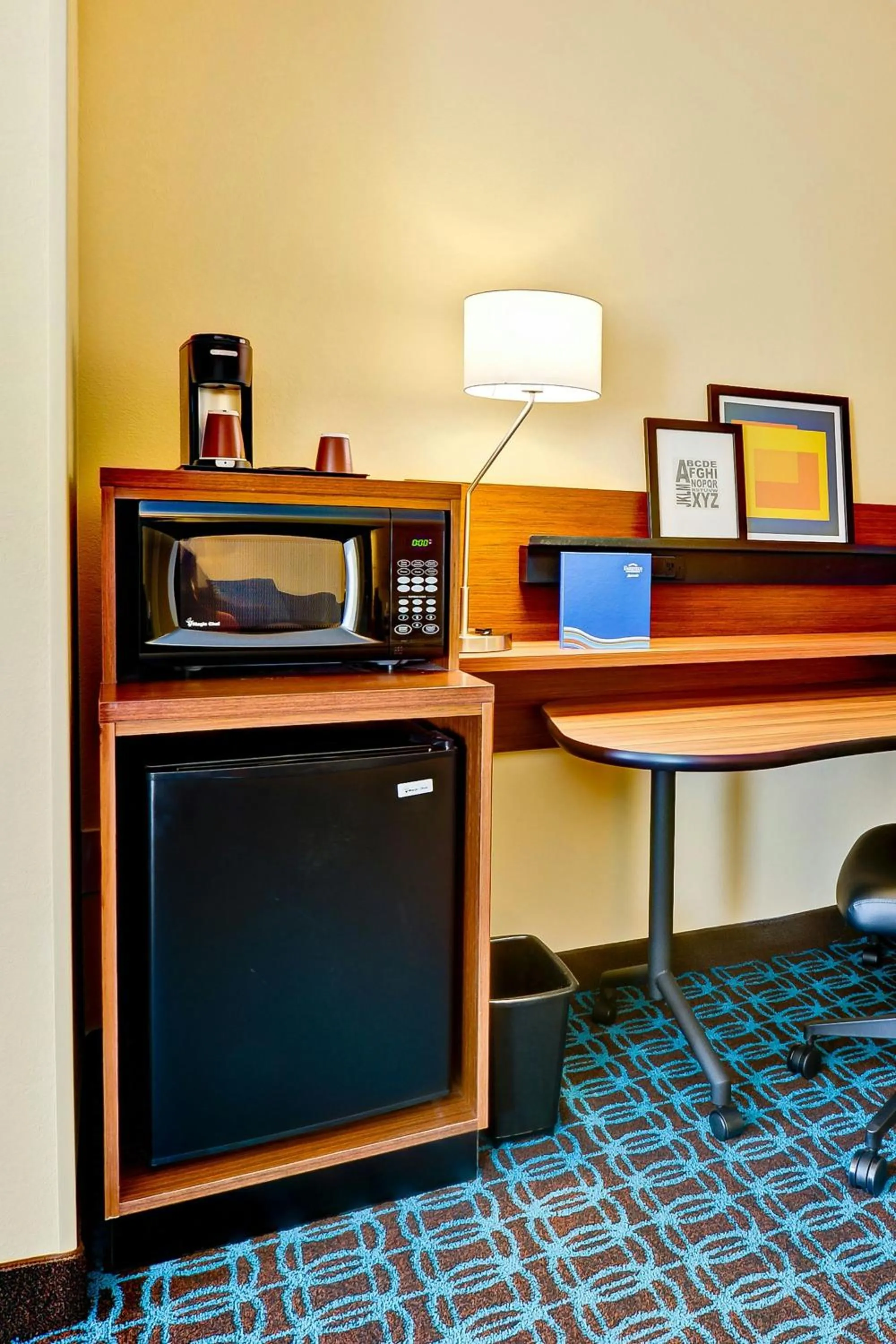 Photo of the whole room in Fairfield Inn and Suites by Marriott Durham Southpoint