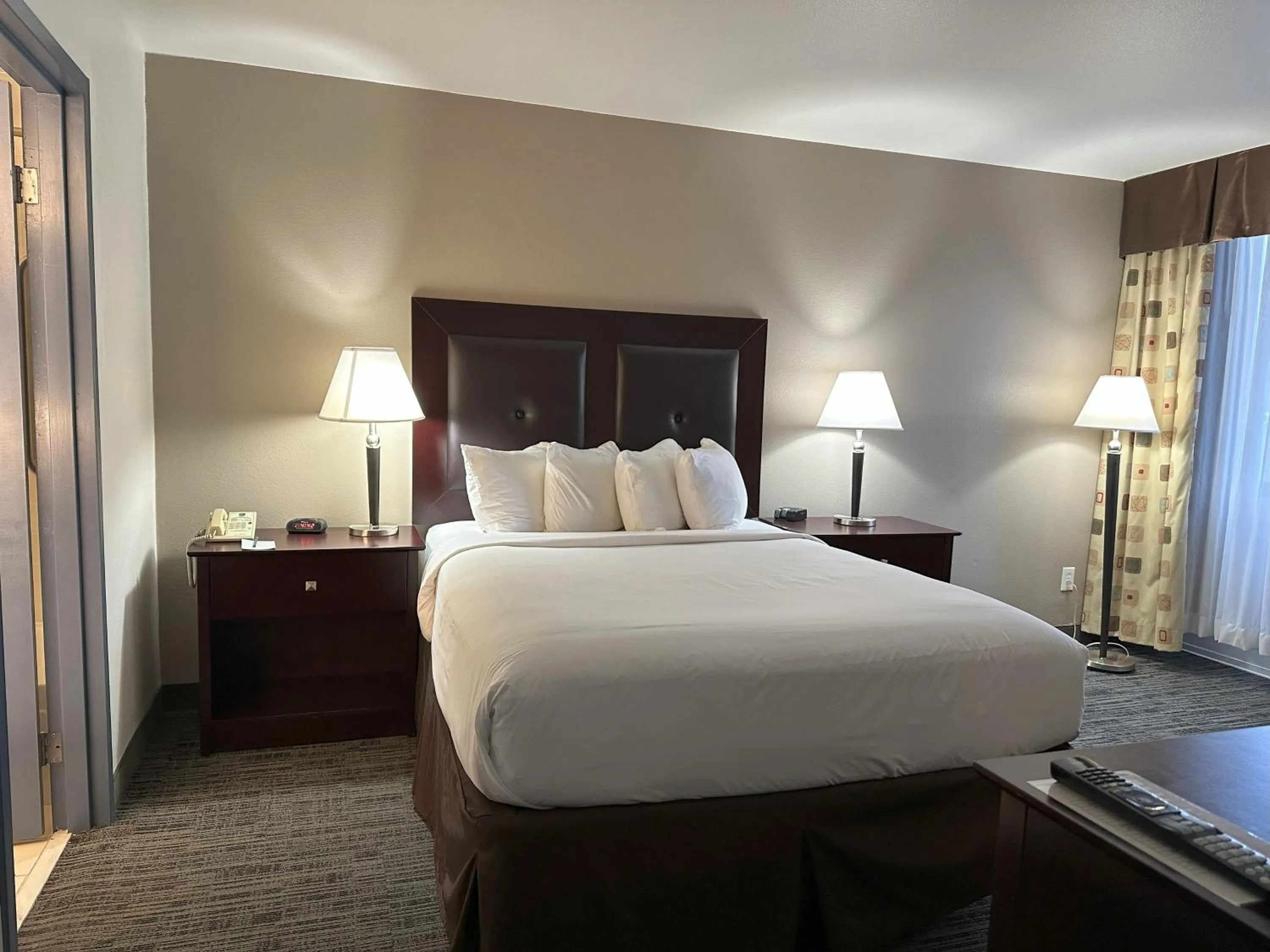 Queen Suite with Two Queen Beds - Non-Smoking in Quality Inn & Suites Everett