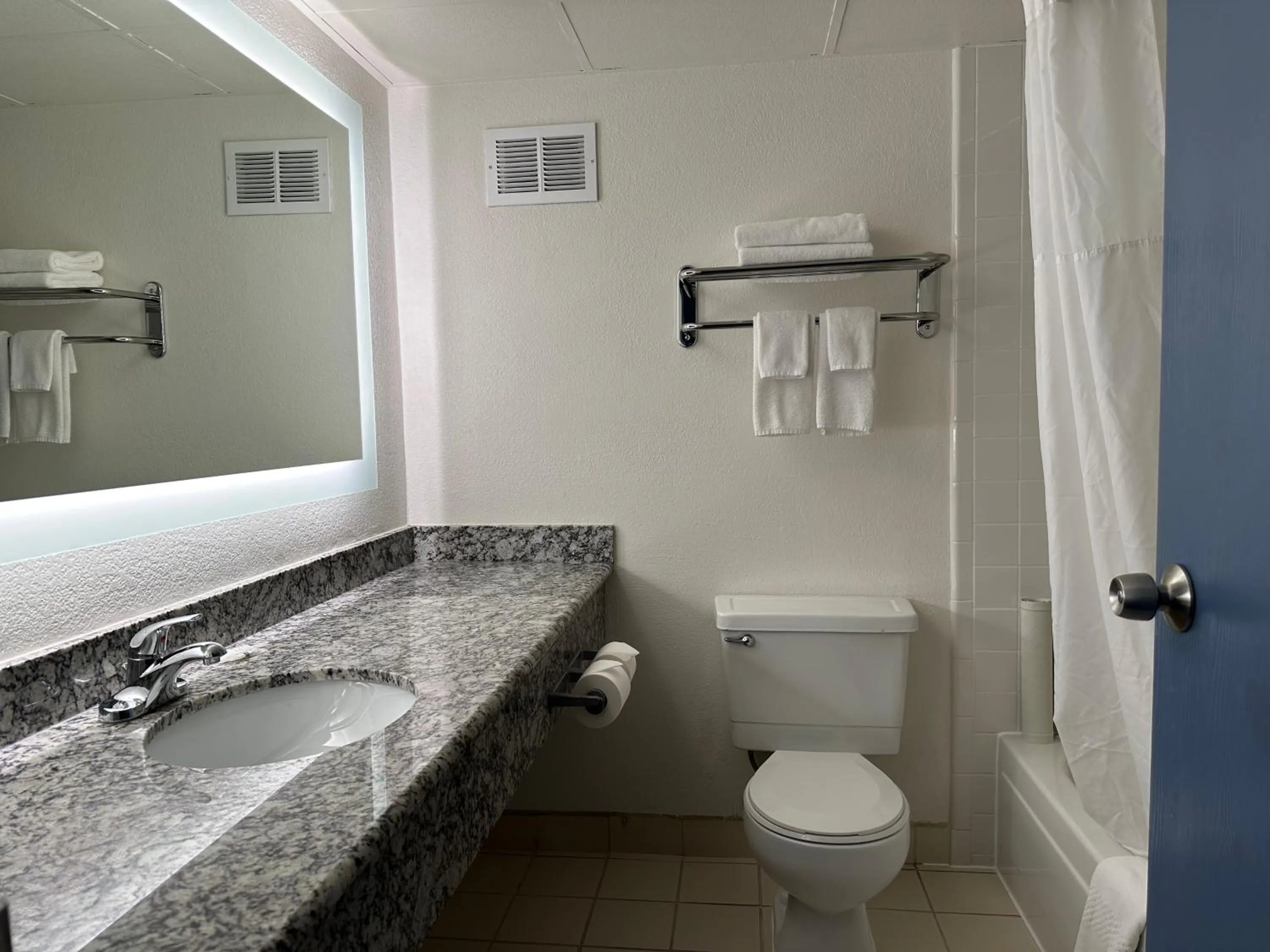 Bathroom in Quality Inn & Suites Everett