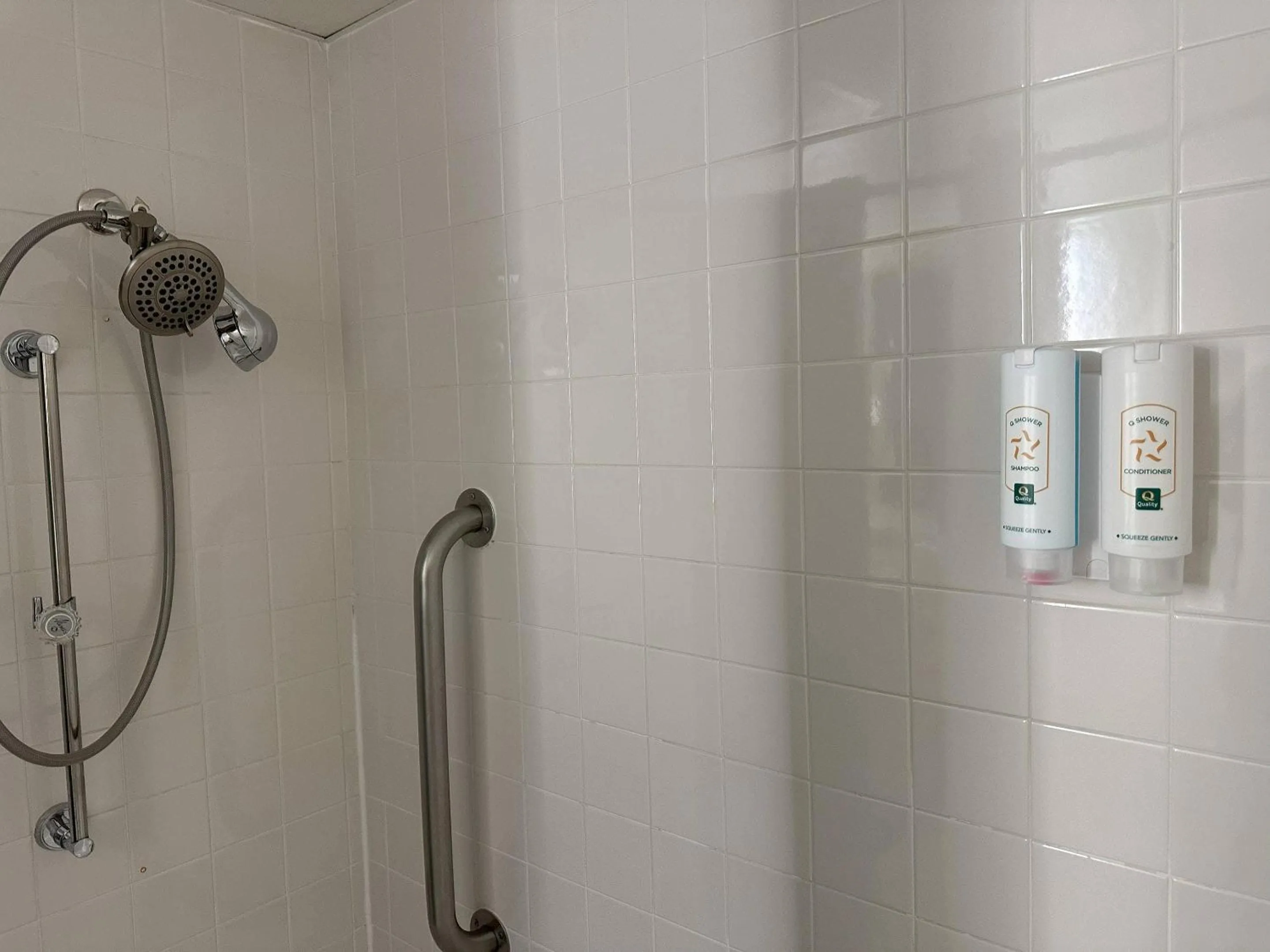 Bedroom in Quality Inn & Suites Everett