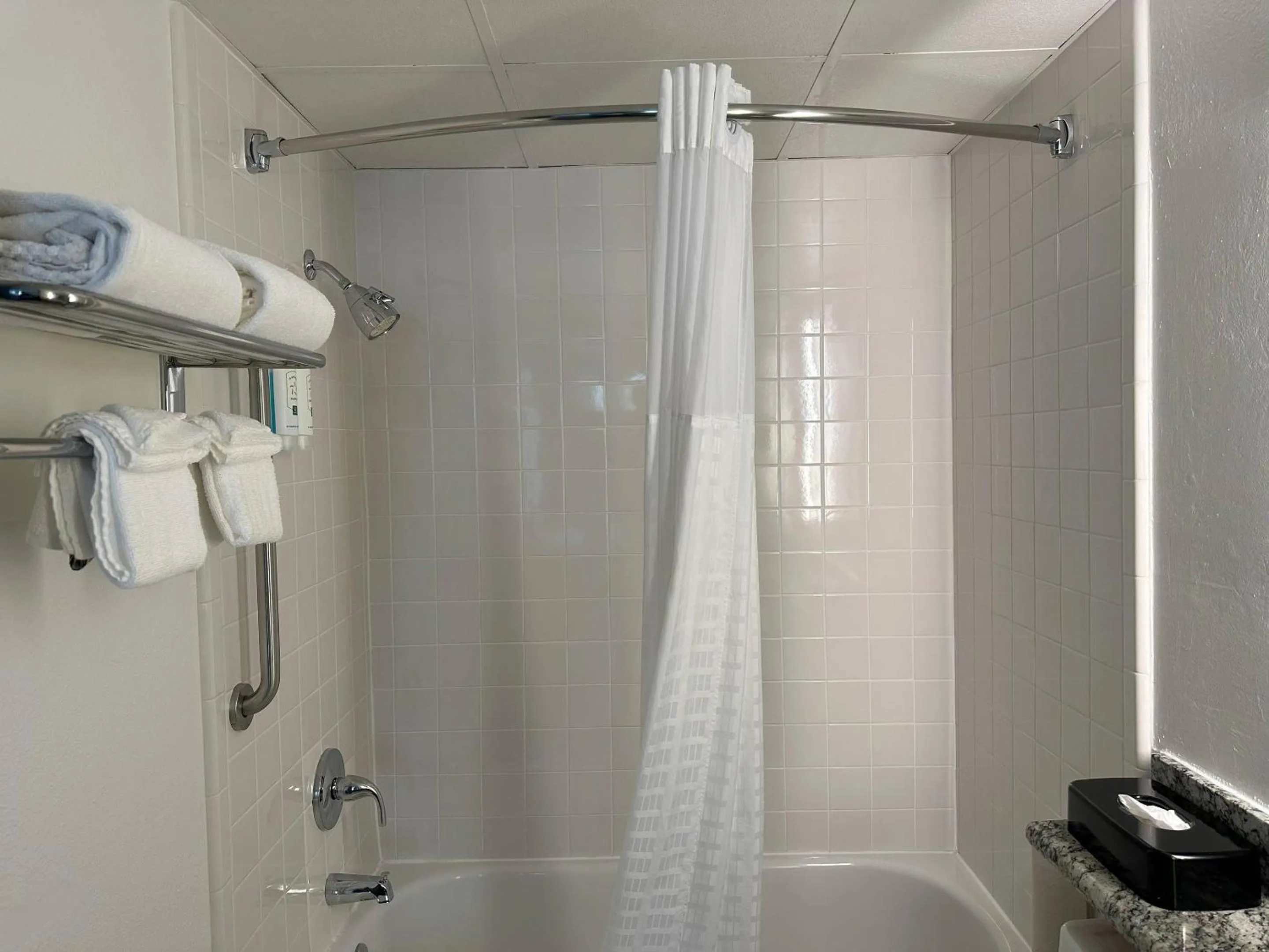 Bedroom in Quality Inn & Suites Everett