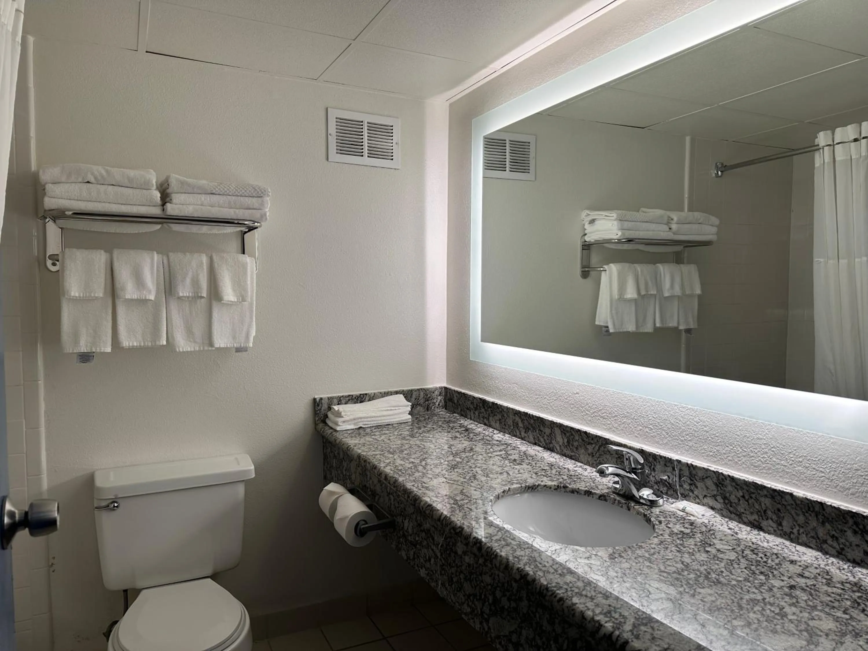 Quality Inn & Suites Everett