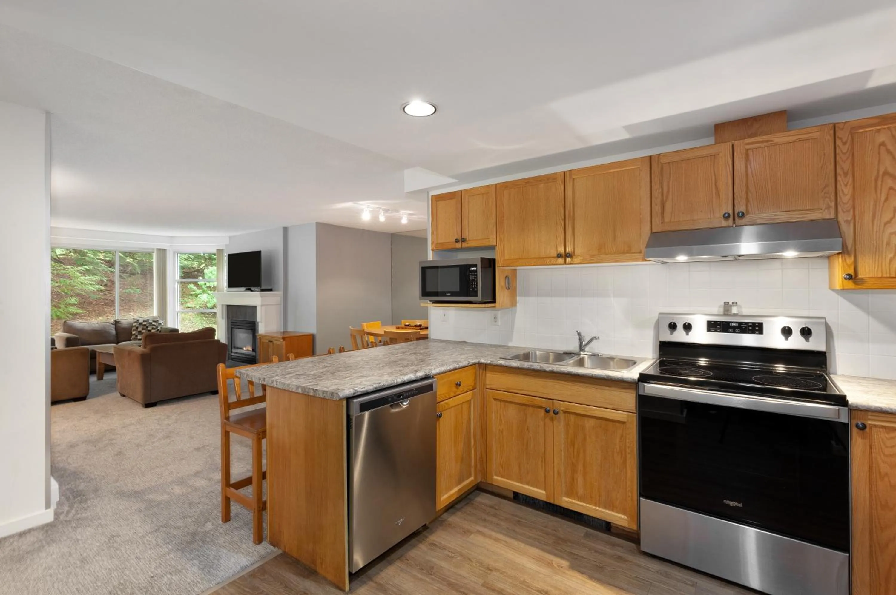 Kitchen or kitchenette in The Woodrun Lodge by Whiski Jack