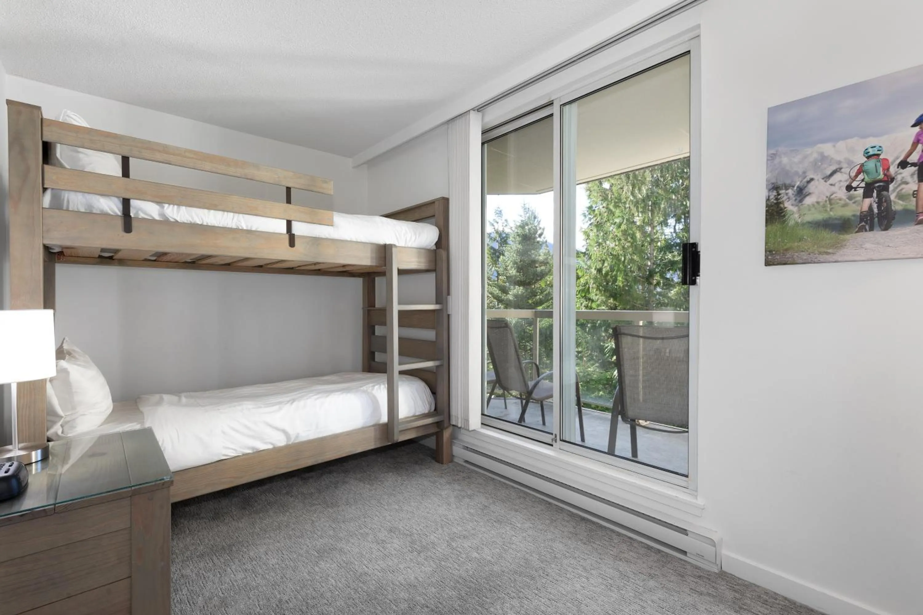 Bedroom, Bed in The Woodrun Lodge by Whiski Jack