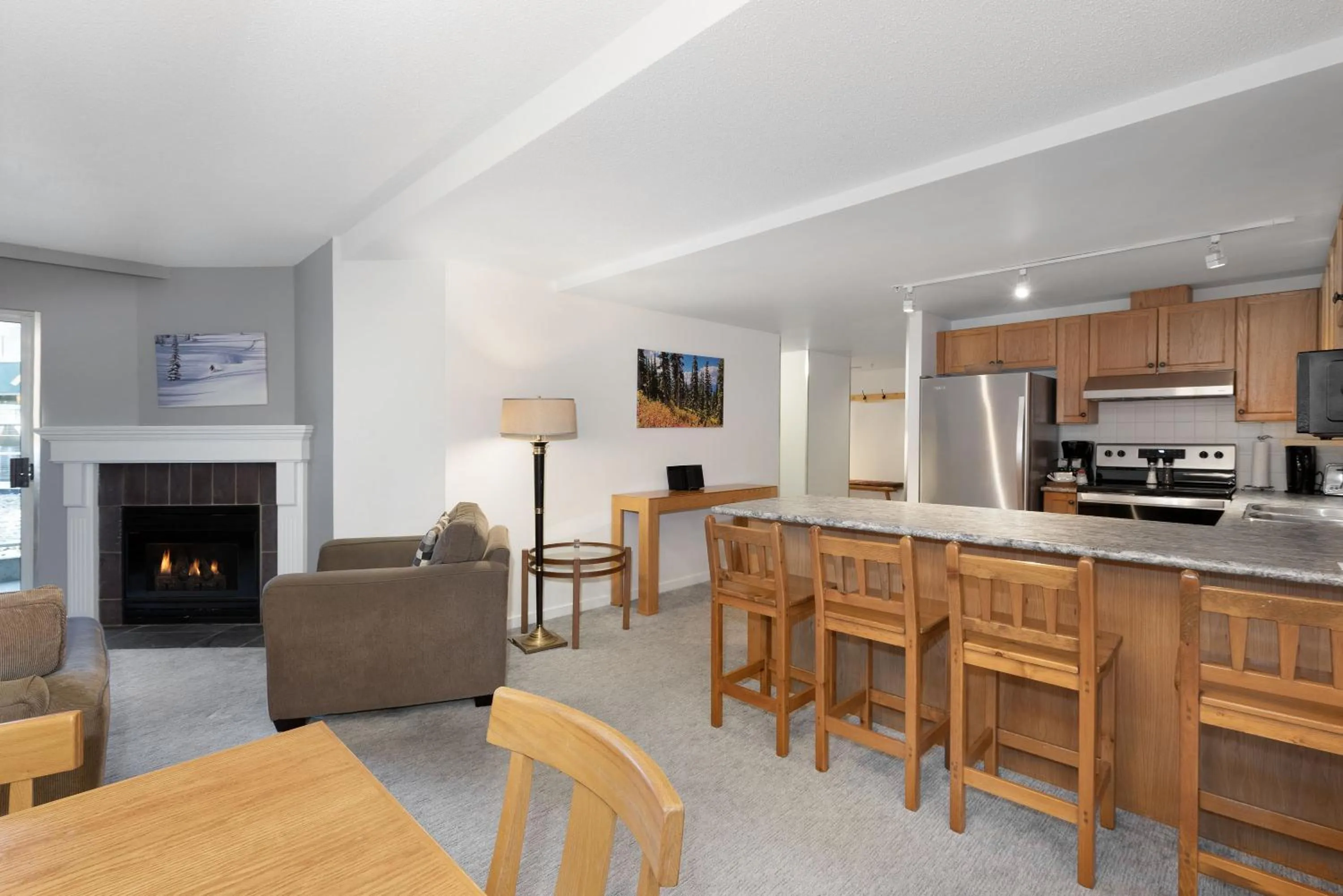 Living room in The Woodrun Lodge by Whiski Jack