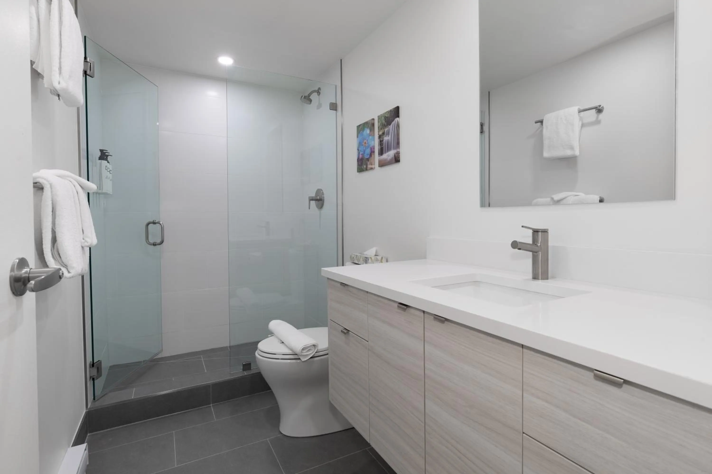 Bathroom in The Woodrun Lodge by Whiski Jack